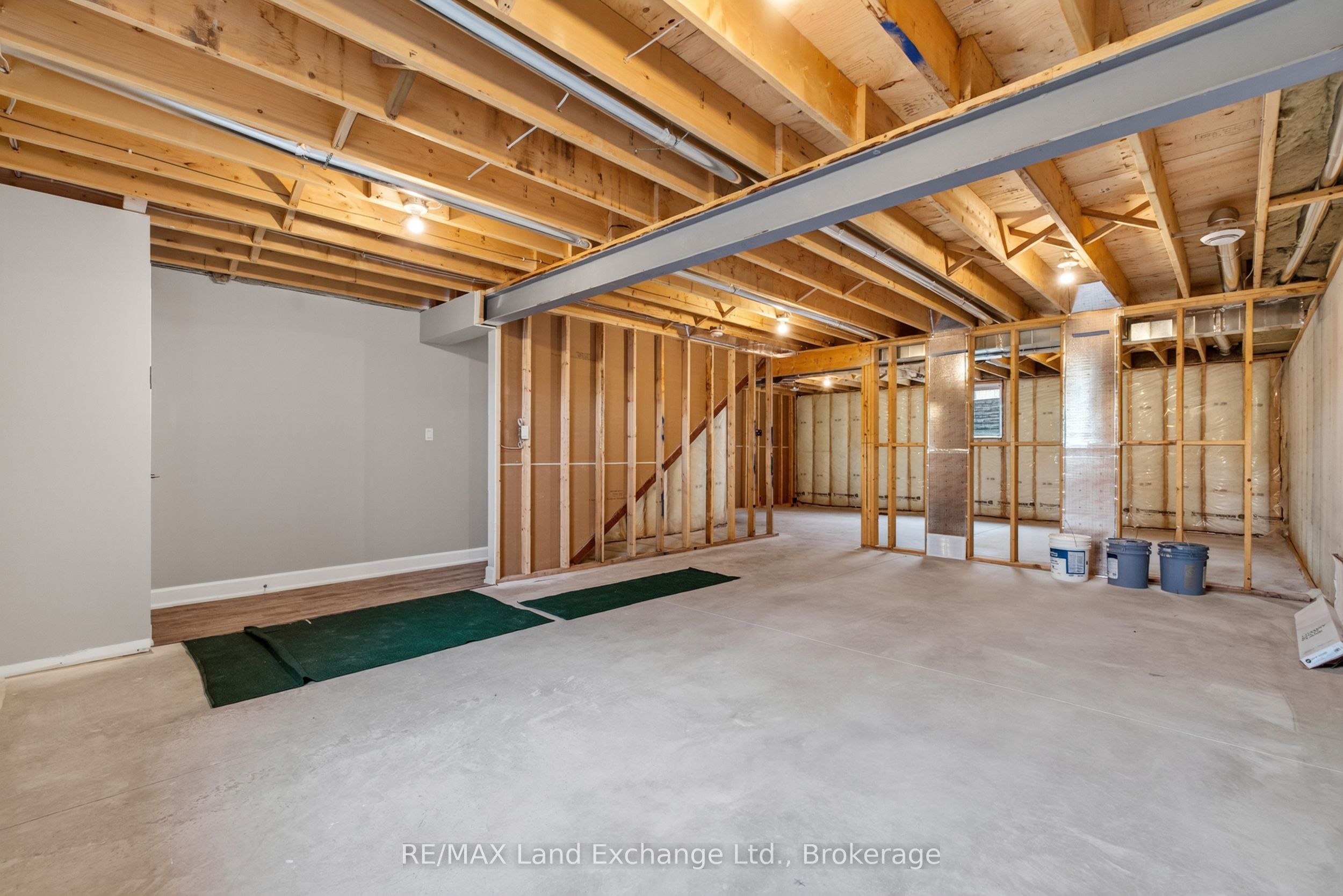 8 Golf Links Road Unit 2 Property Photo 27