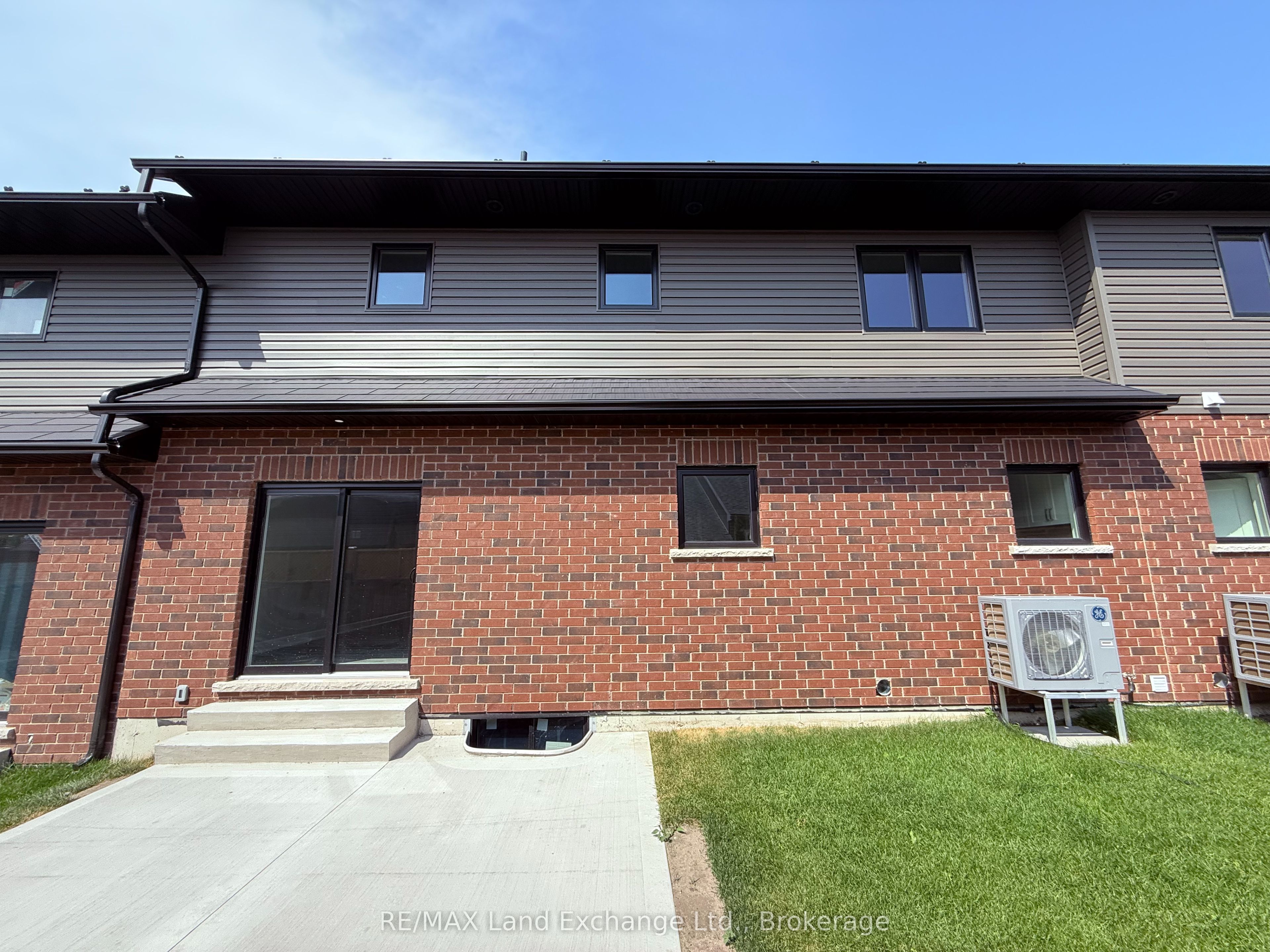 8 Golf Links Road Unit 2 Property Photo 32
