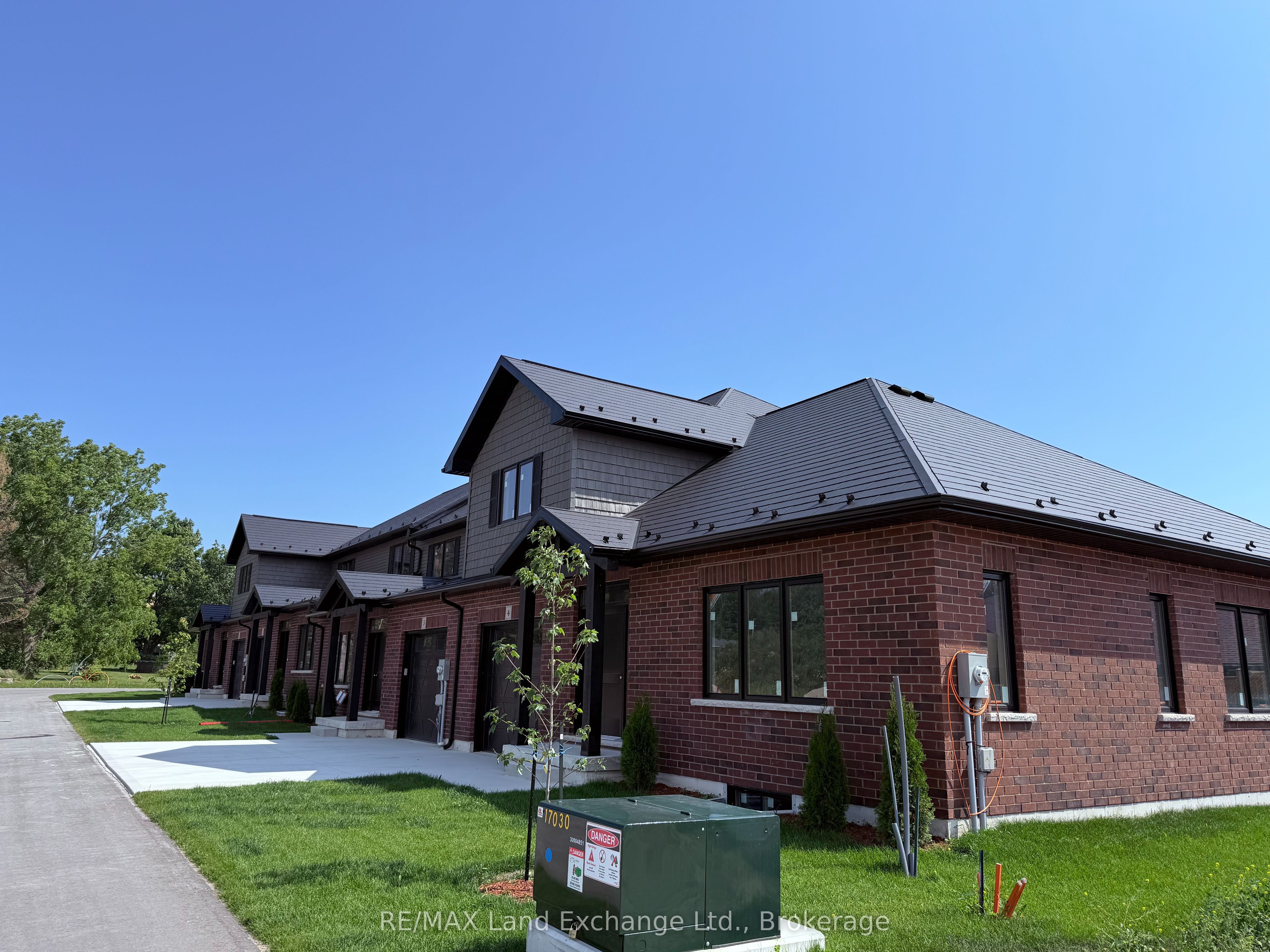 8 Golf Links Road Unit 4 Property Photo 2