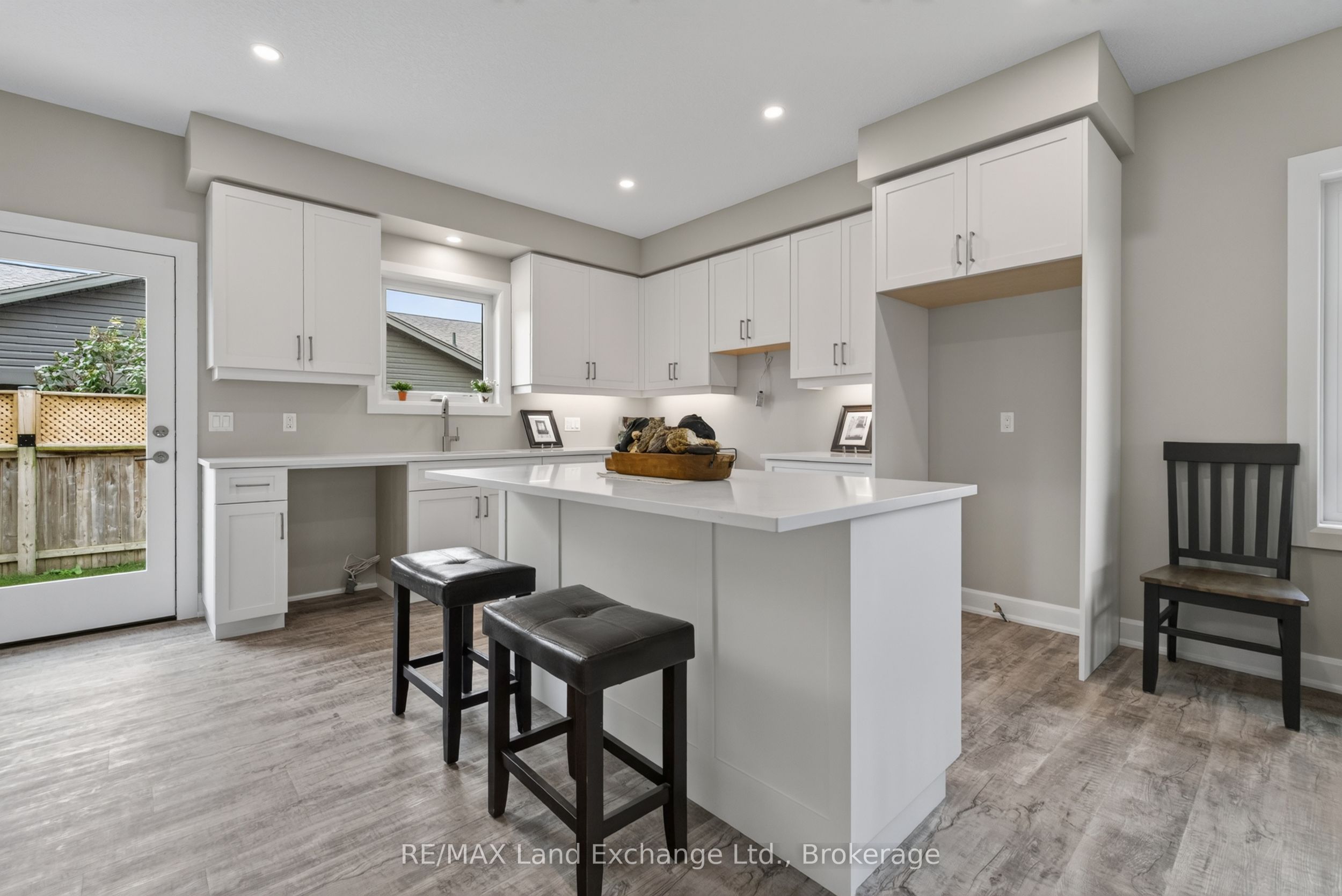 8 Golf Links Road Unit 4 Property Photo 9