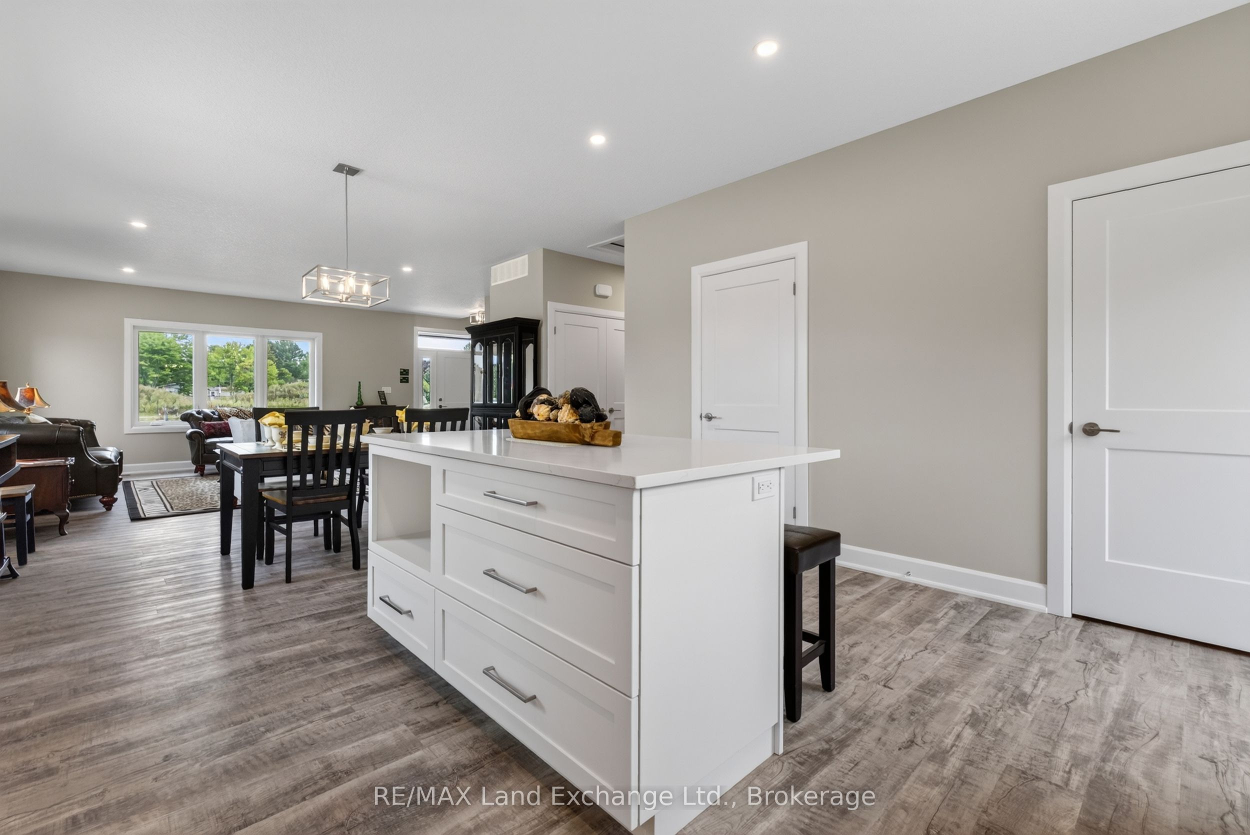 8 Golf Links Road Unit 4 Property Photo 11