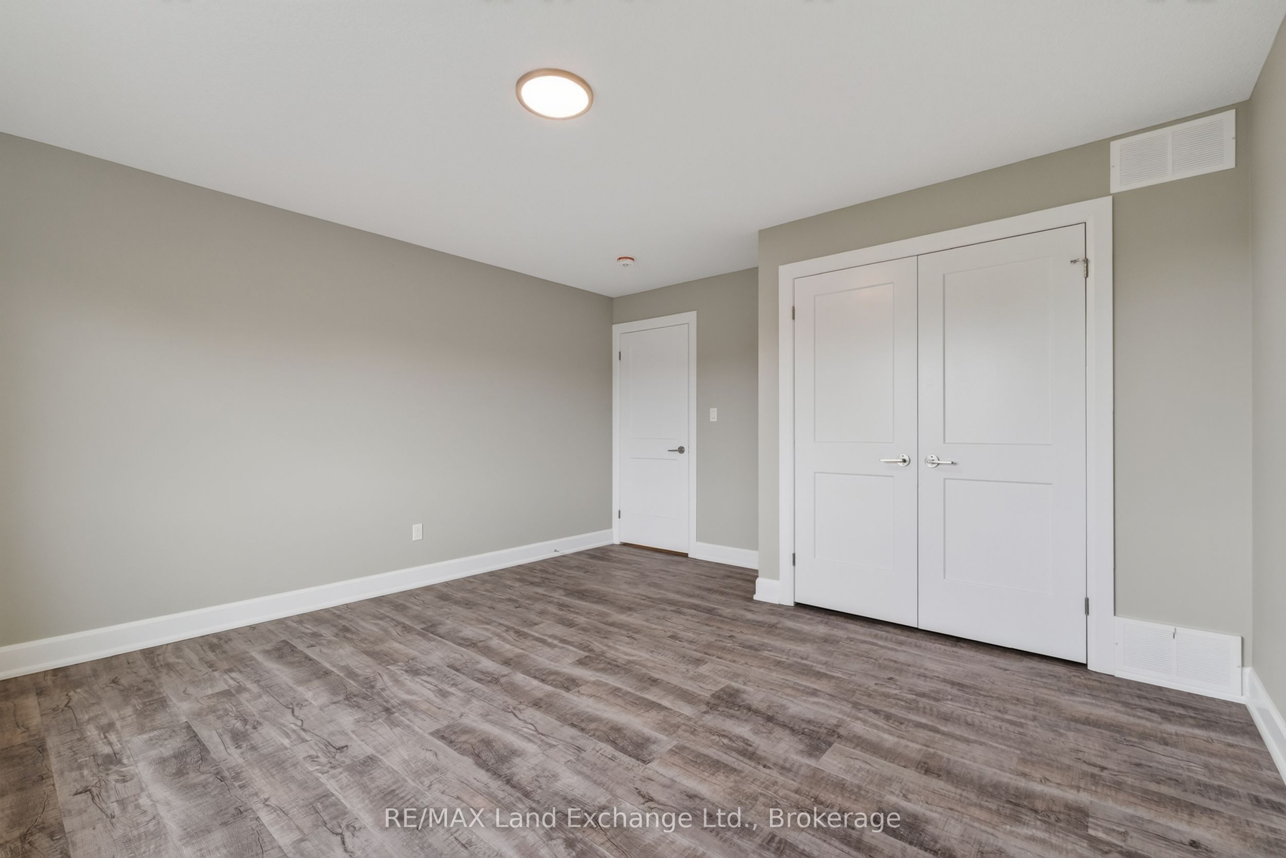 8 Golf Links Road Unit 4 Property Photo 24