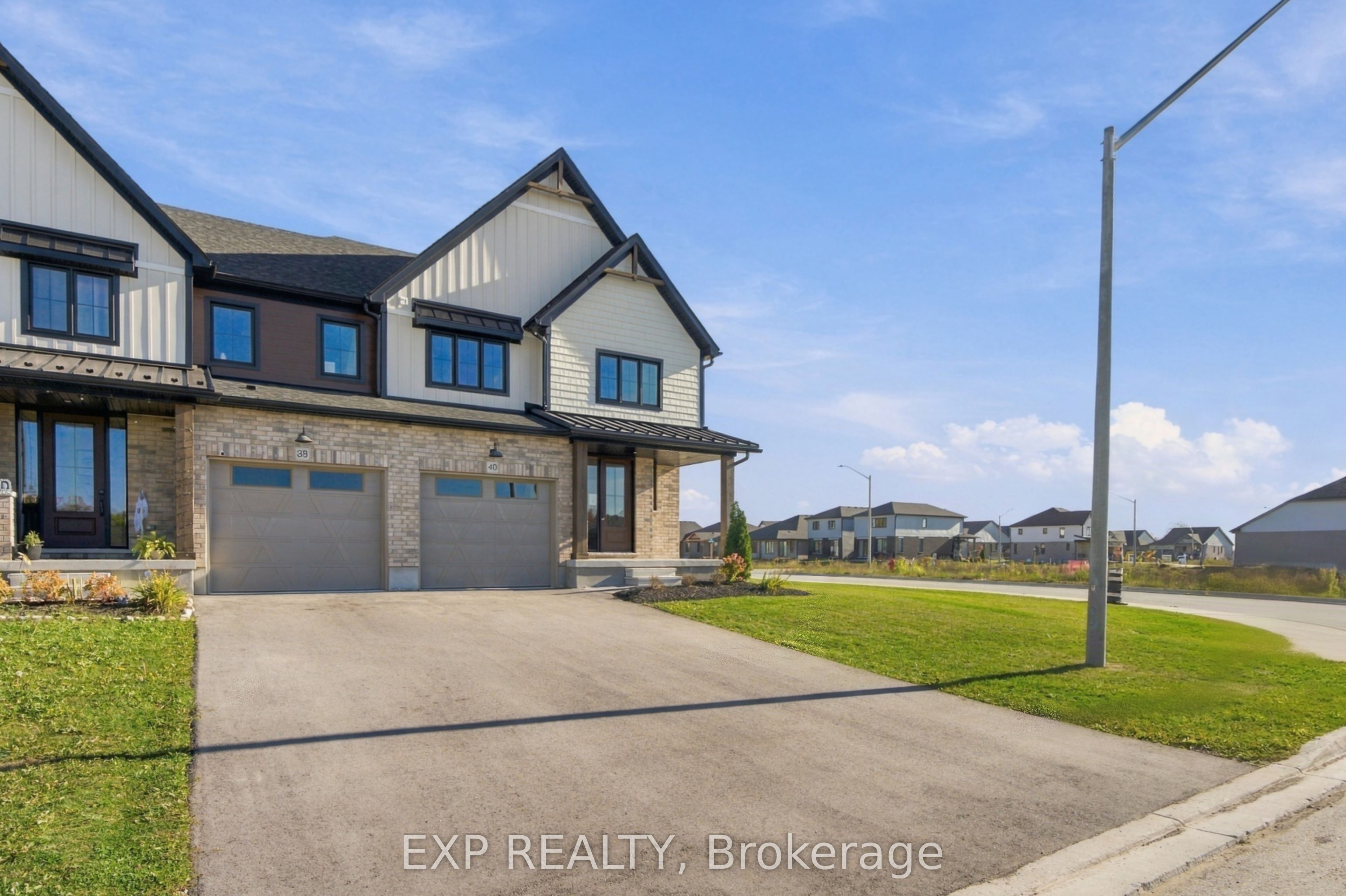 40 Anne Street W Property Photo 5