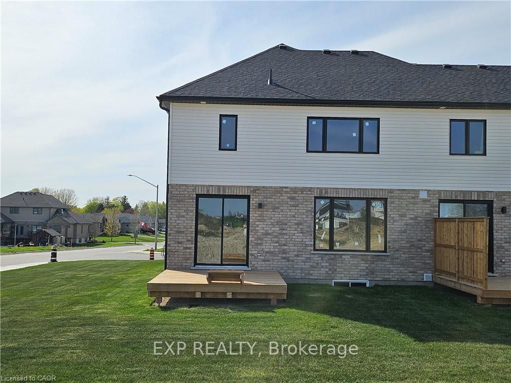 40 Anne Street W Property Photo 6