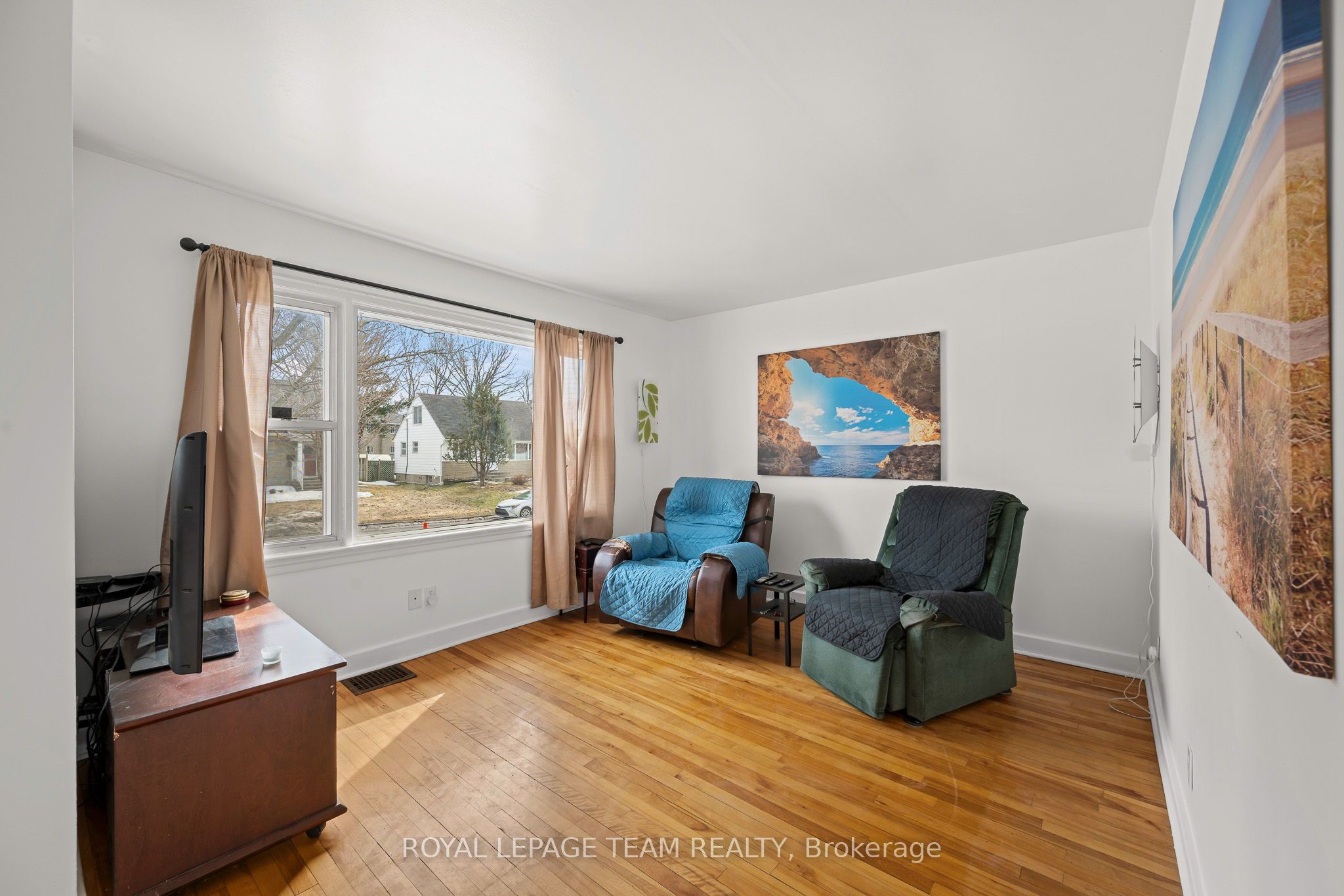 1123 Secord Avenue Property Photo 7
