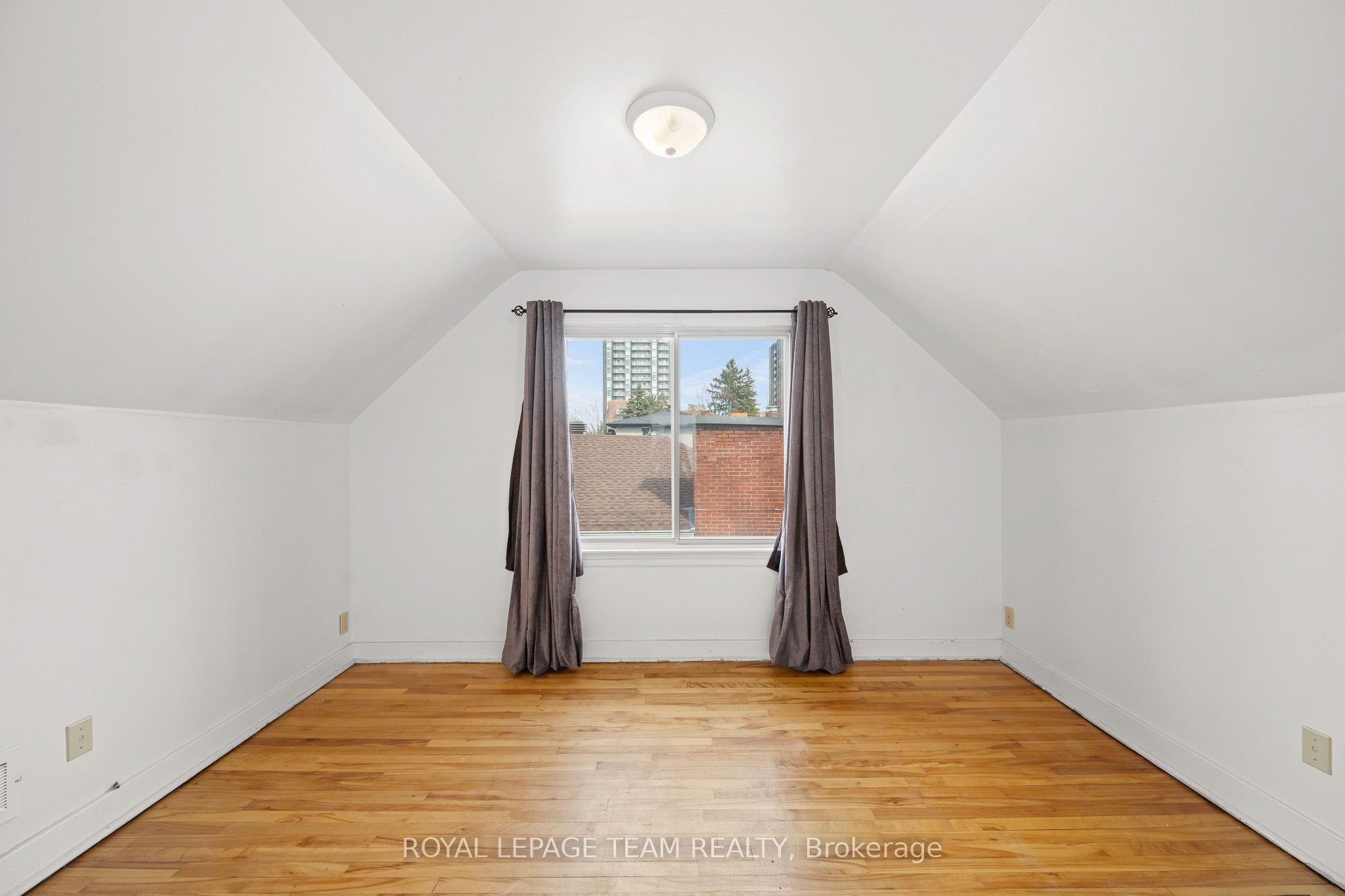 1123 Secord Avenue Property Photo 21