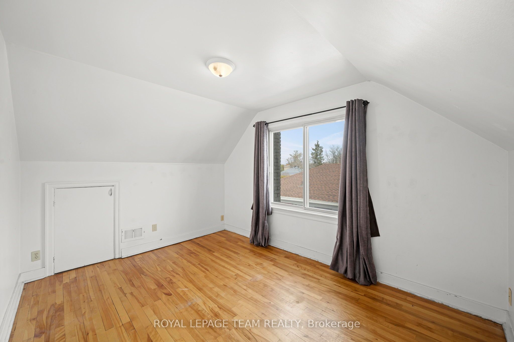 1123 Secord Avenue Property Photo 22