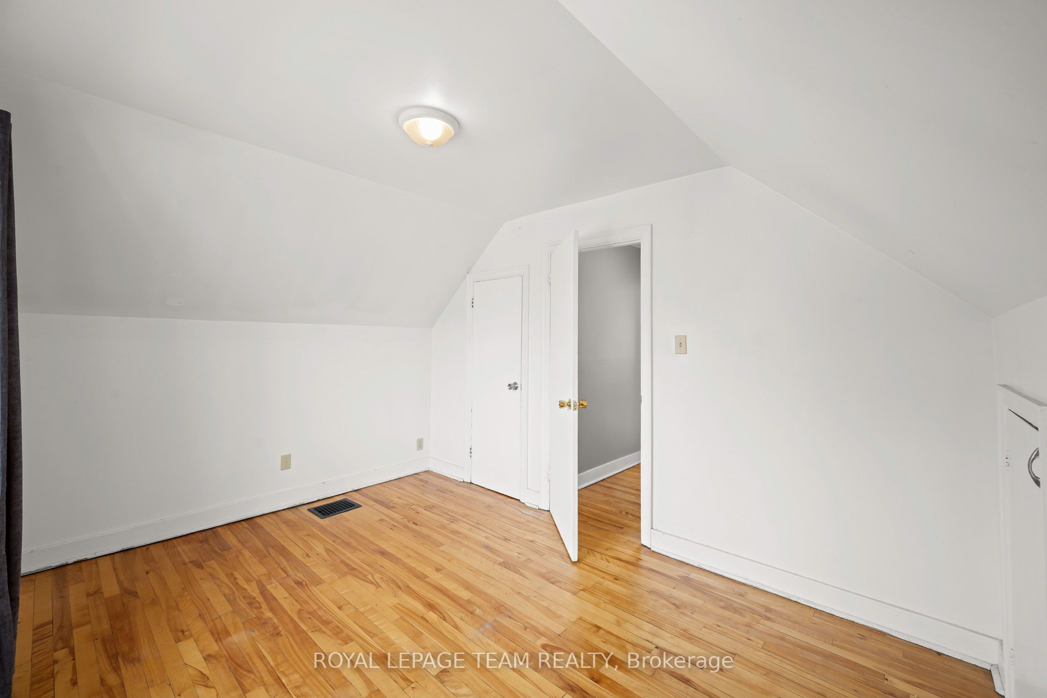 1123 Secord Avenue Property Photo 23