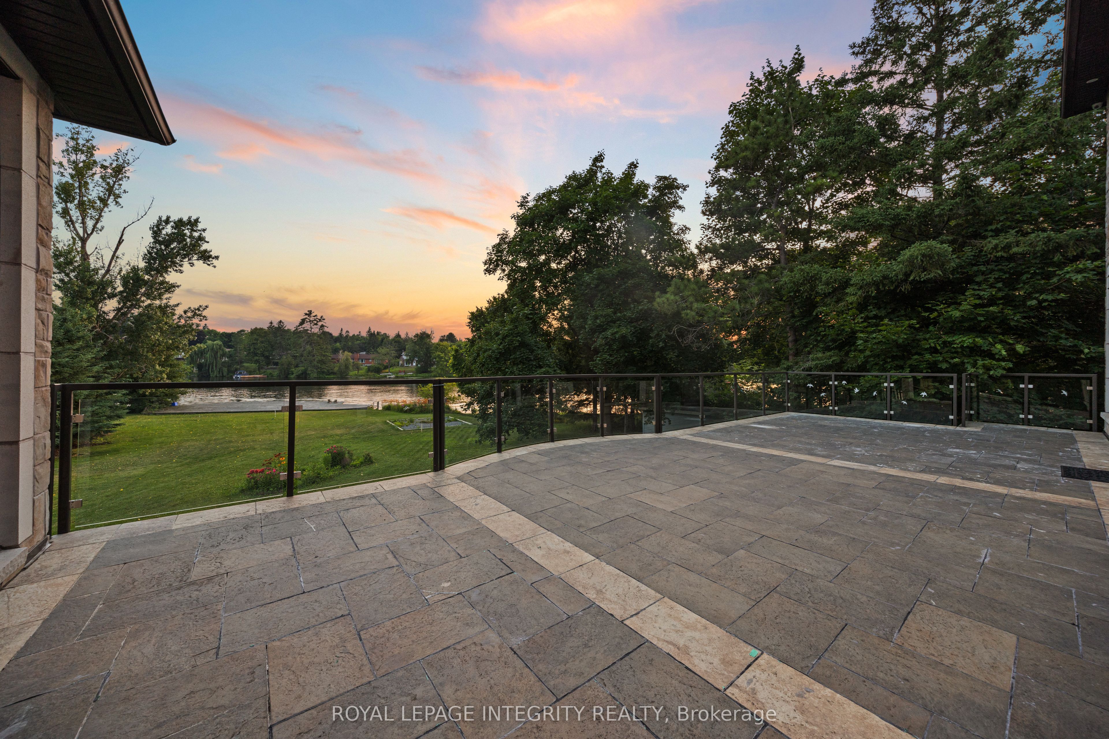 1180 River Road Property Photo 22