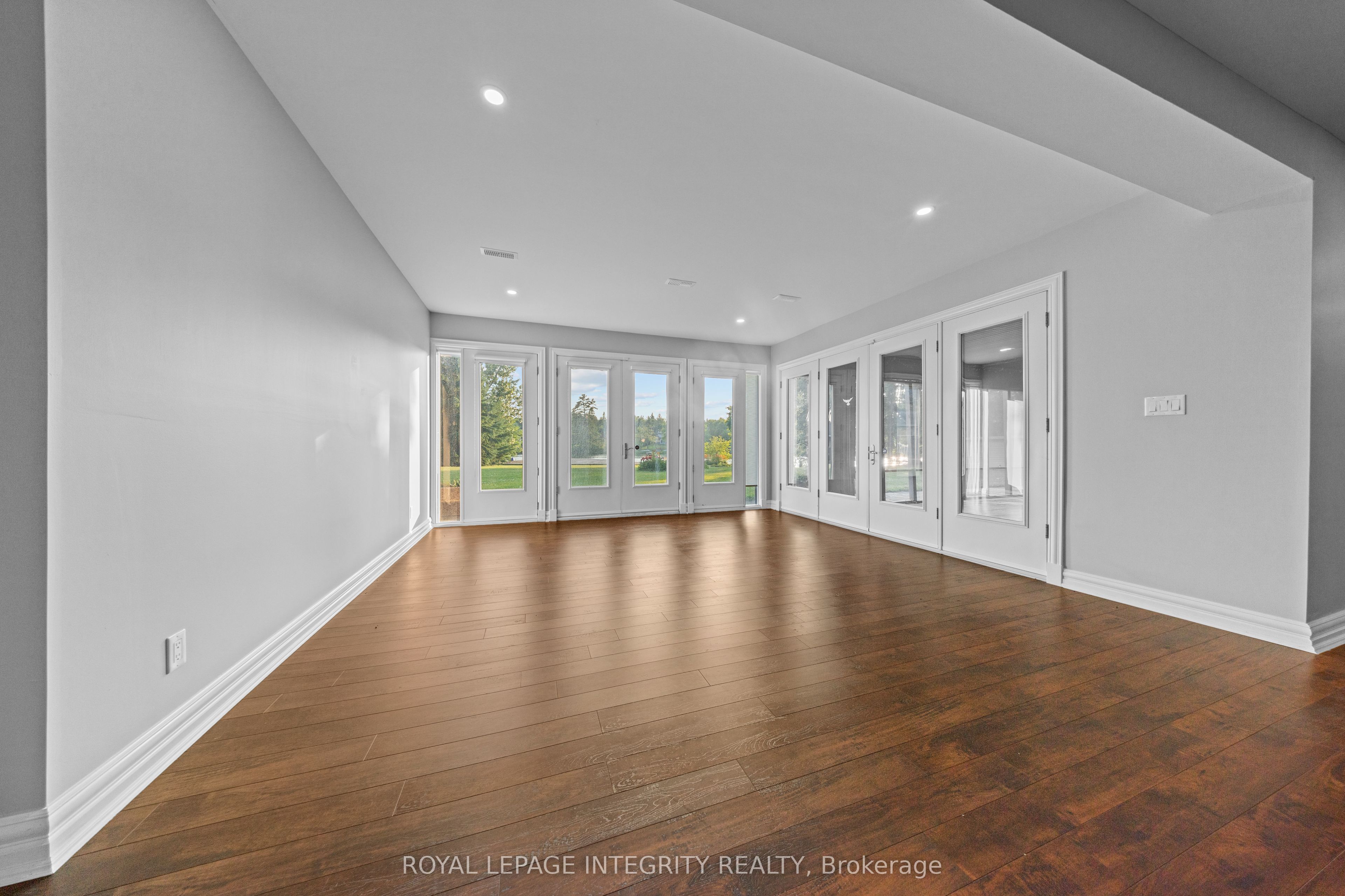1180 River Road Property Photo 41