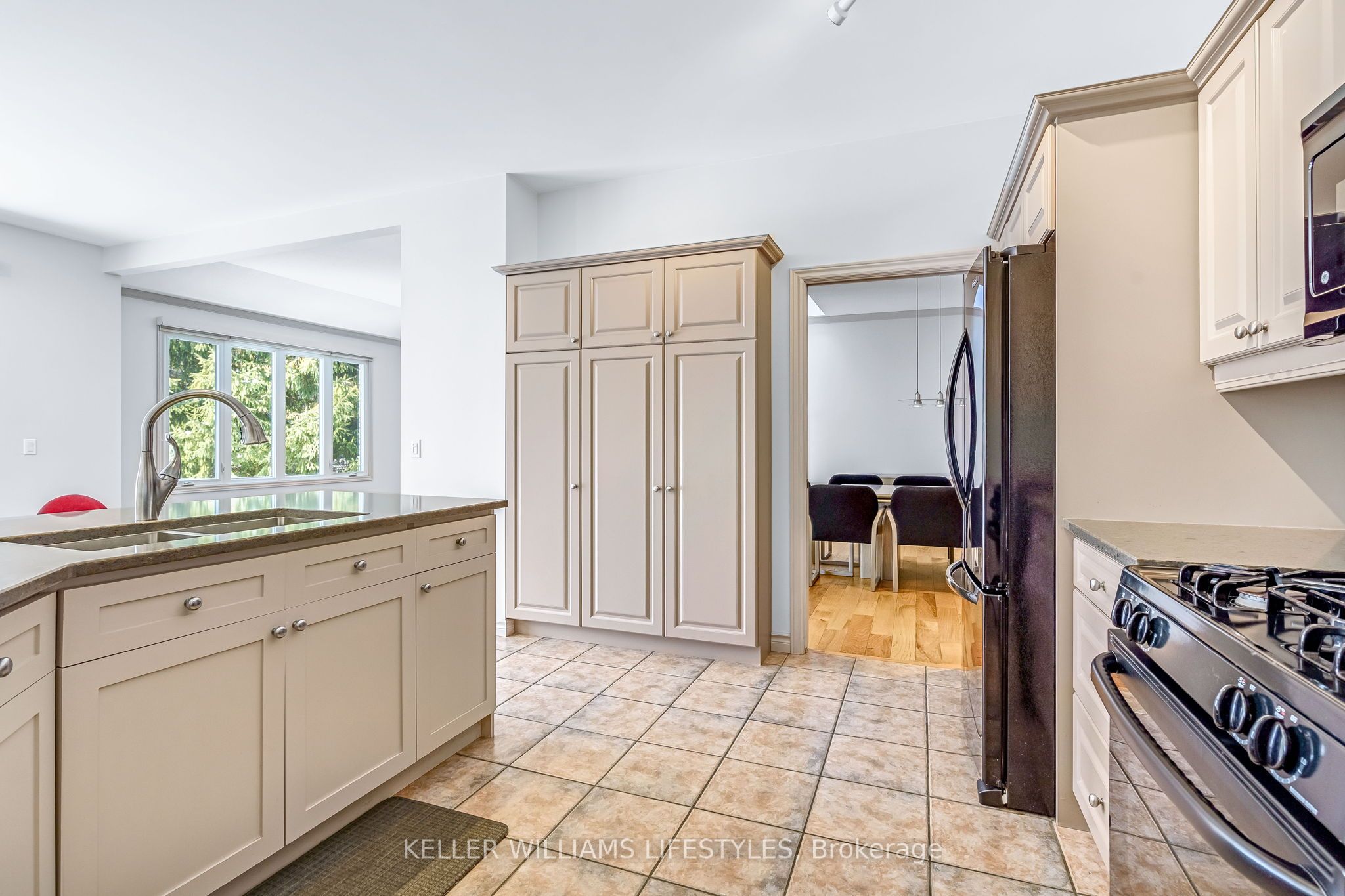 1040 Riverside Drive 61 Property Photo 23