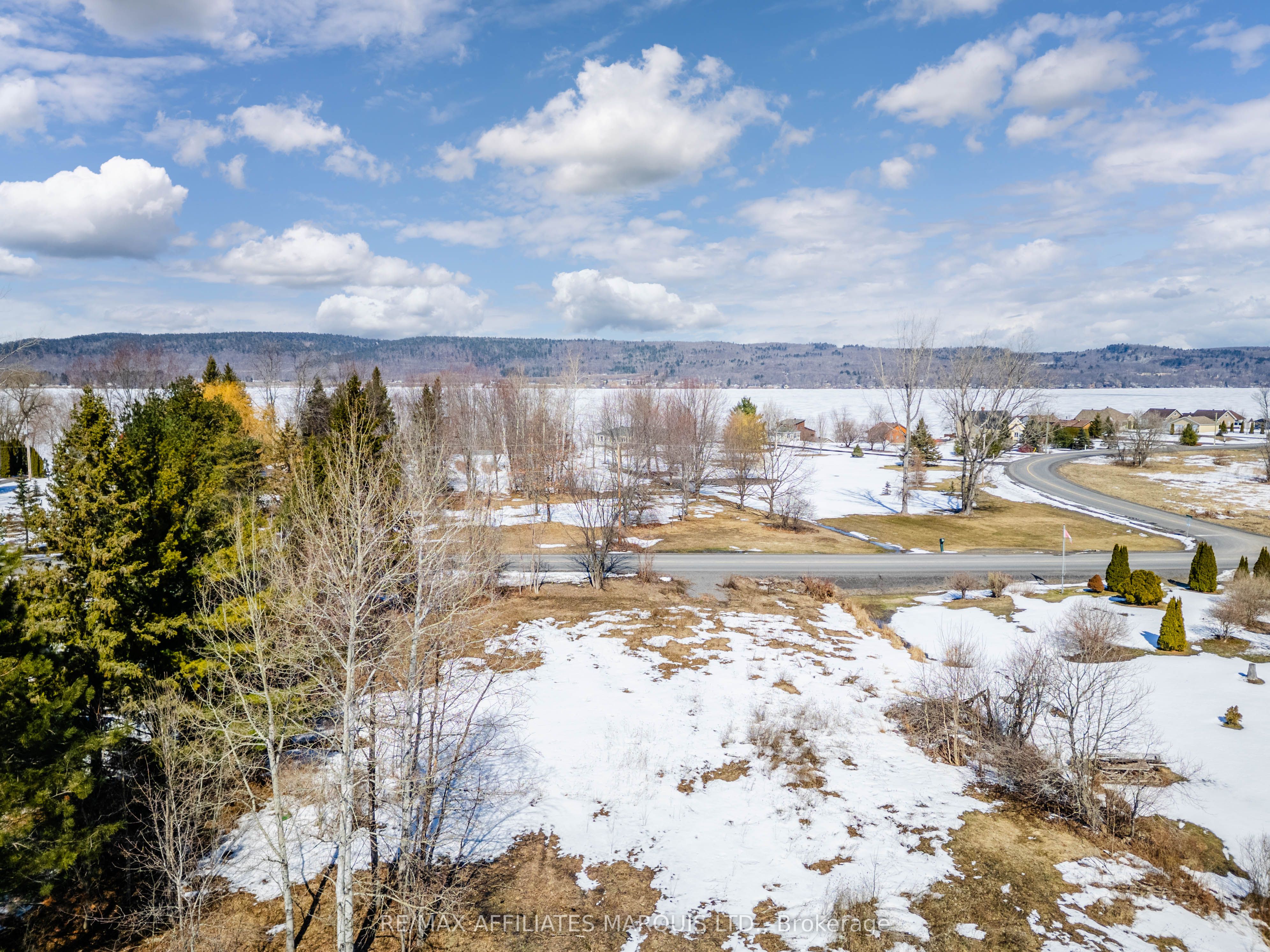 2903 Chartrand Street Property Photo 3