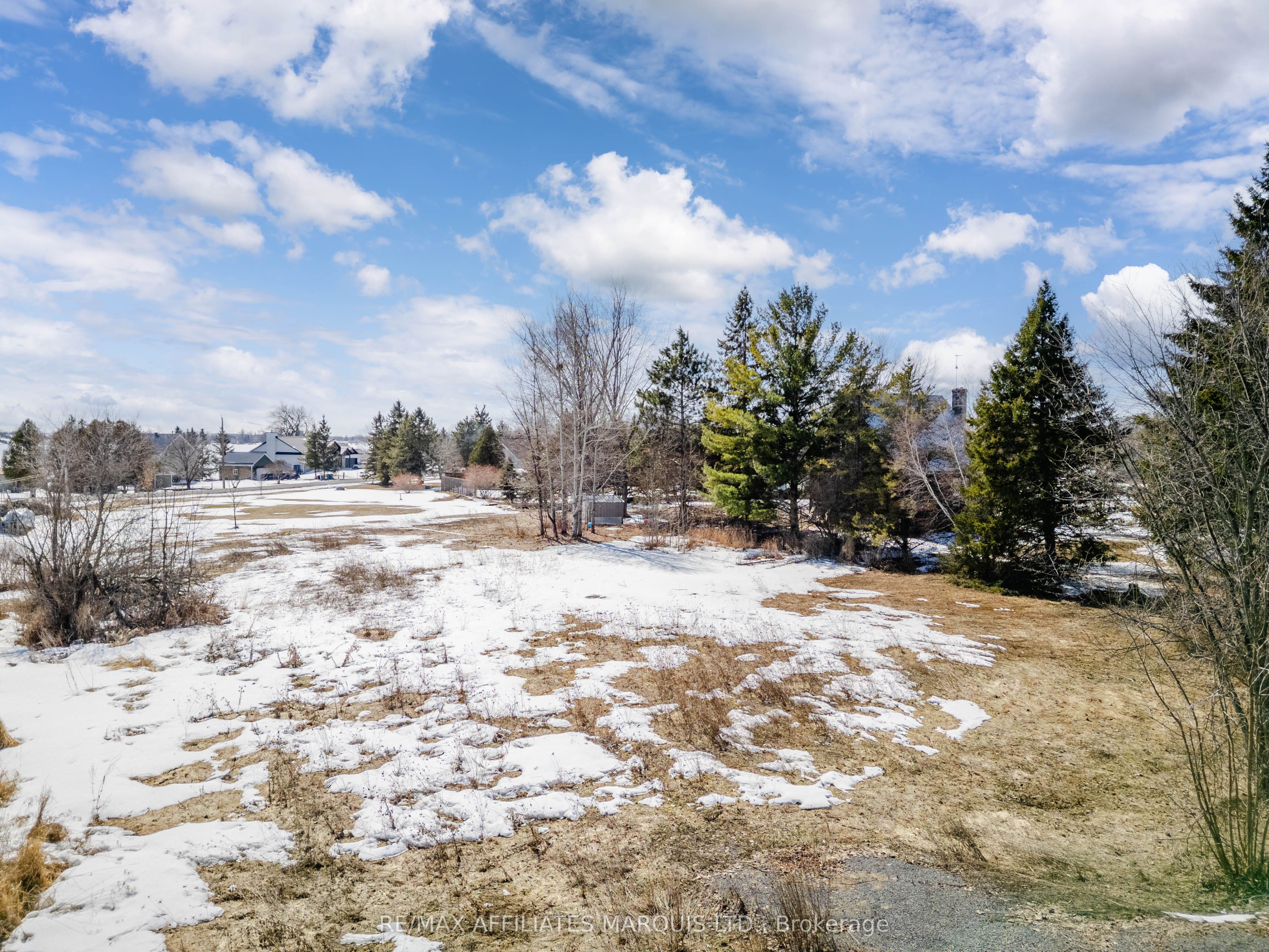 2903 Chartrand Street Property Photo 5