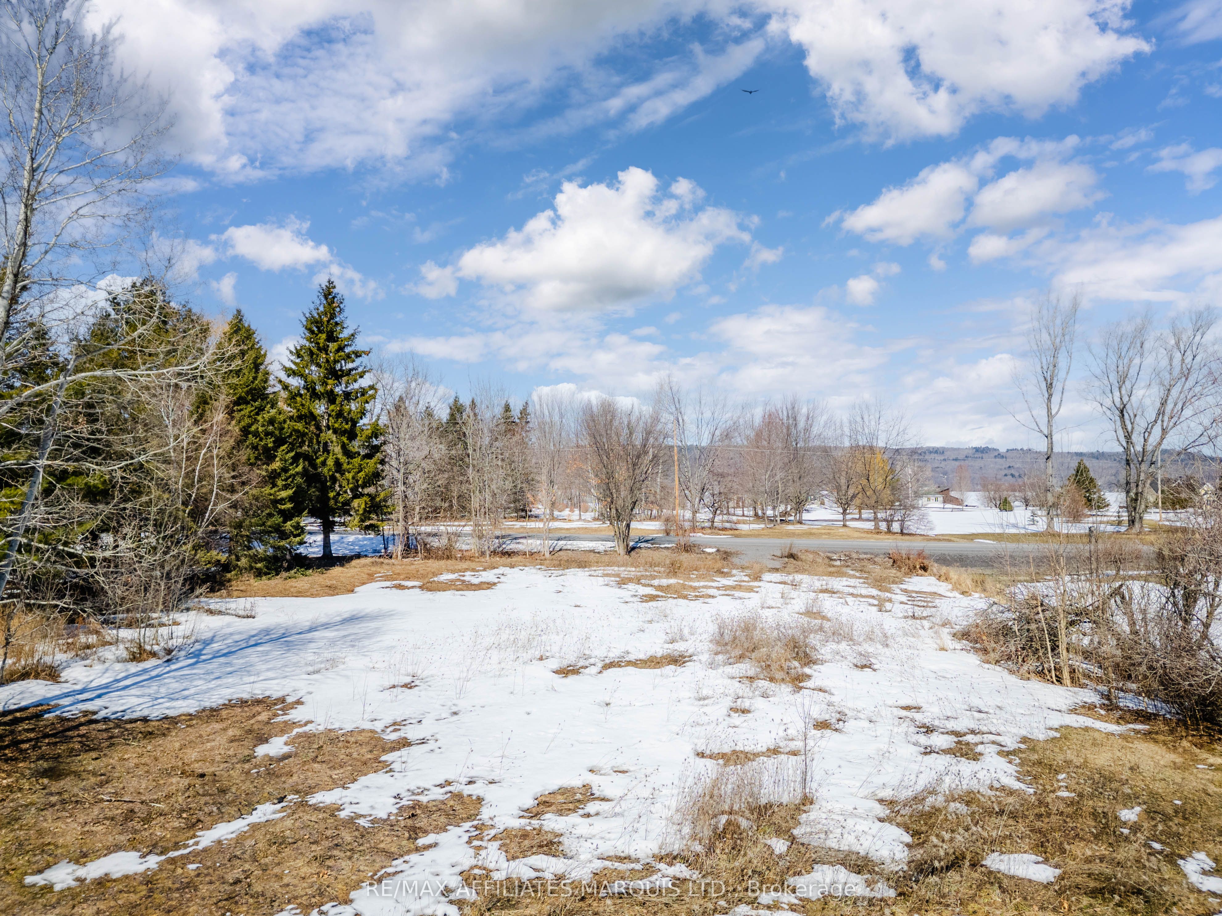 2903 Chartrand Street Property Photo 6