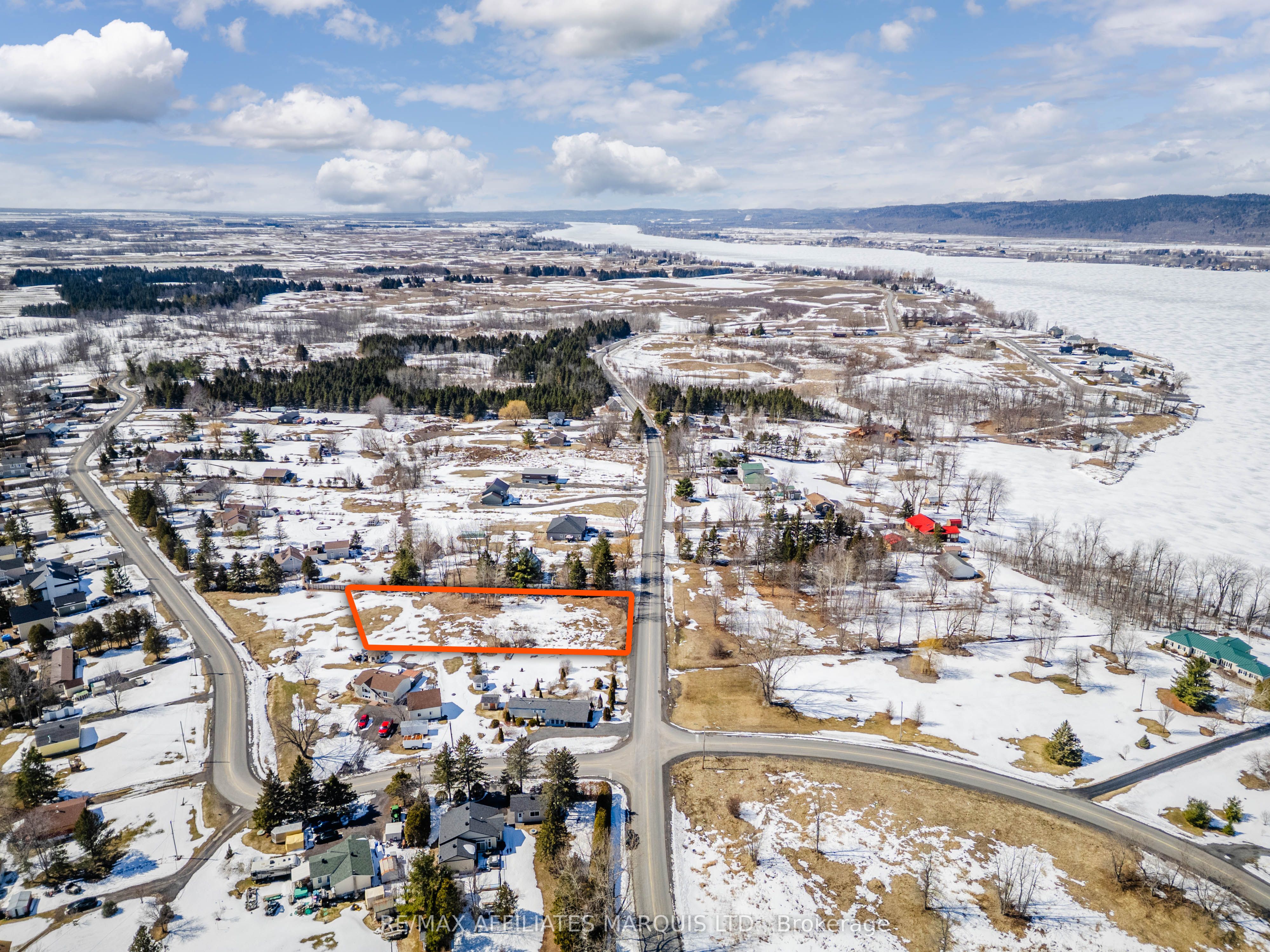 2903 Chartrand Street Property Photo 10