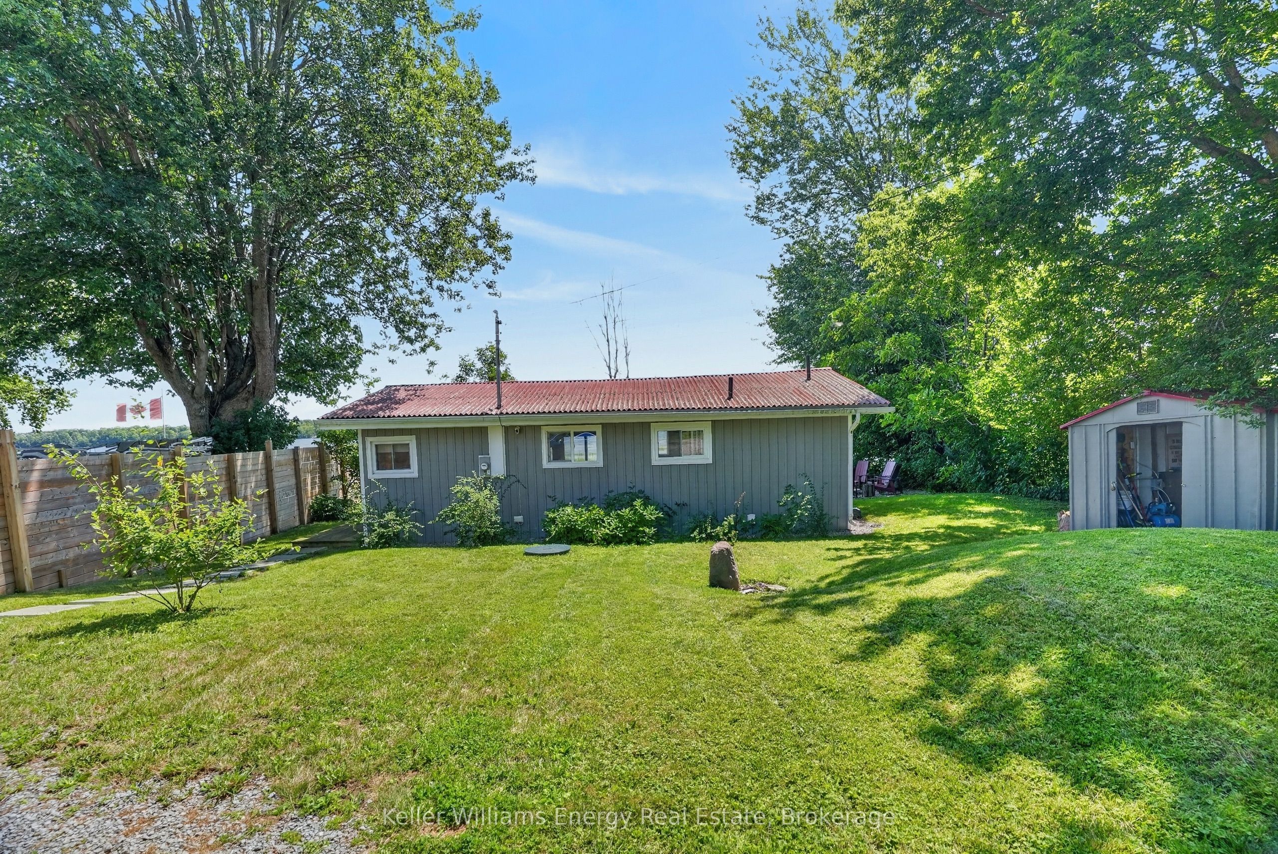 1071c Lakeside Drive Property Photo 8