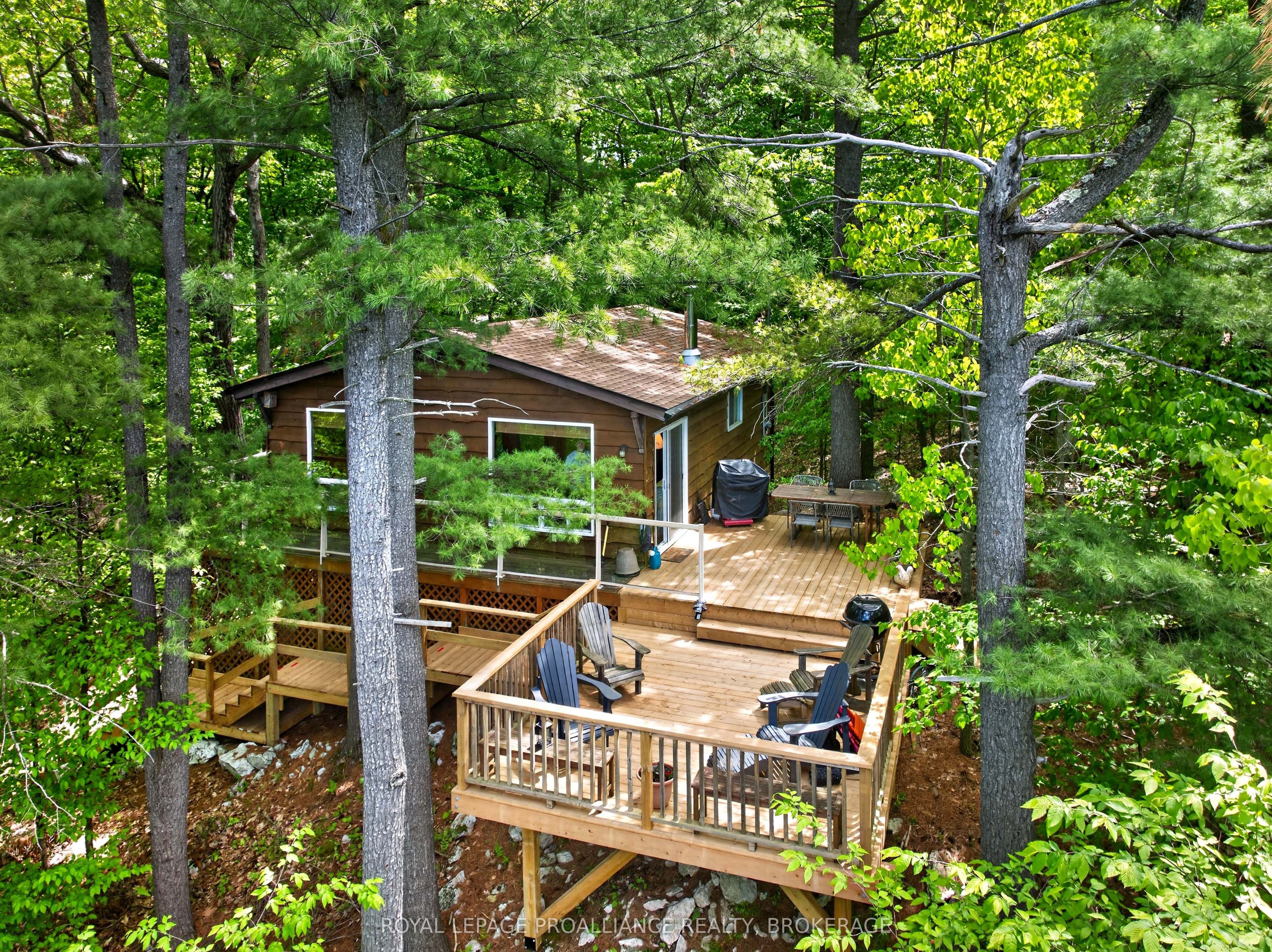 450 Brooks Point Road Property Photo 1