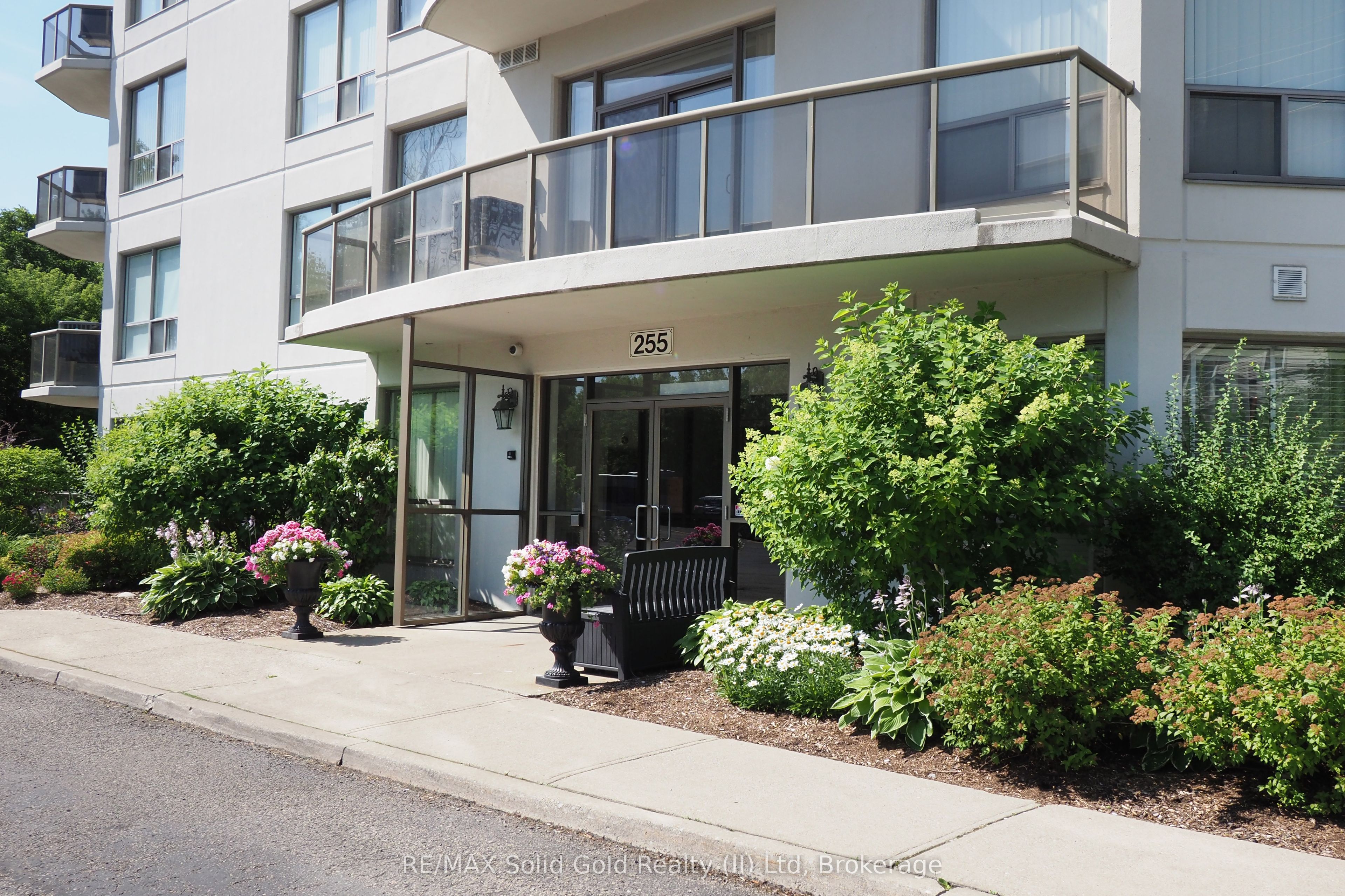 255 Keats Way 701 Property Photo 2