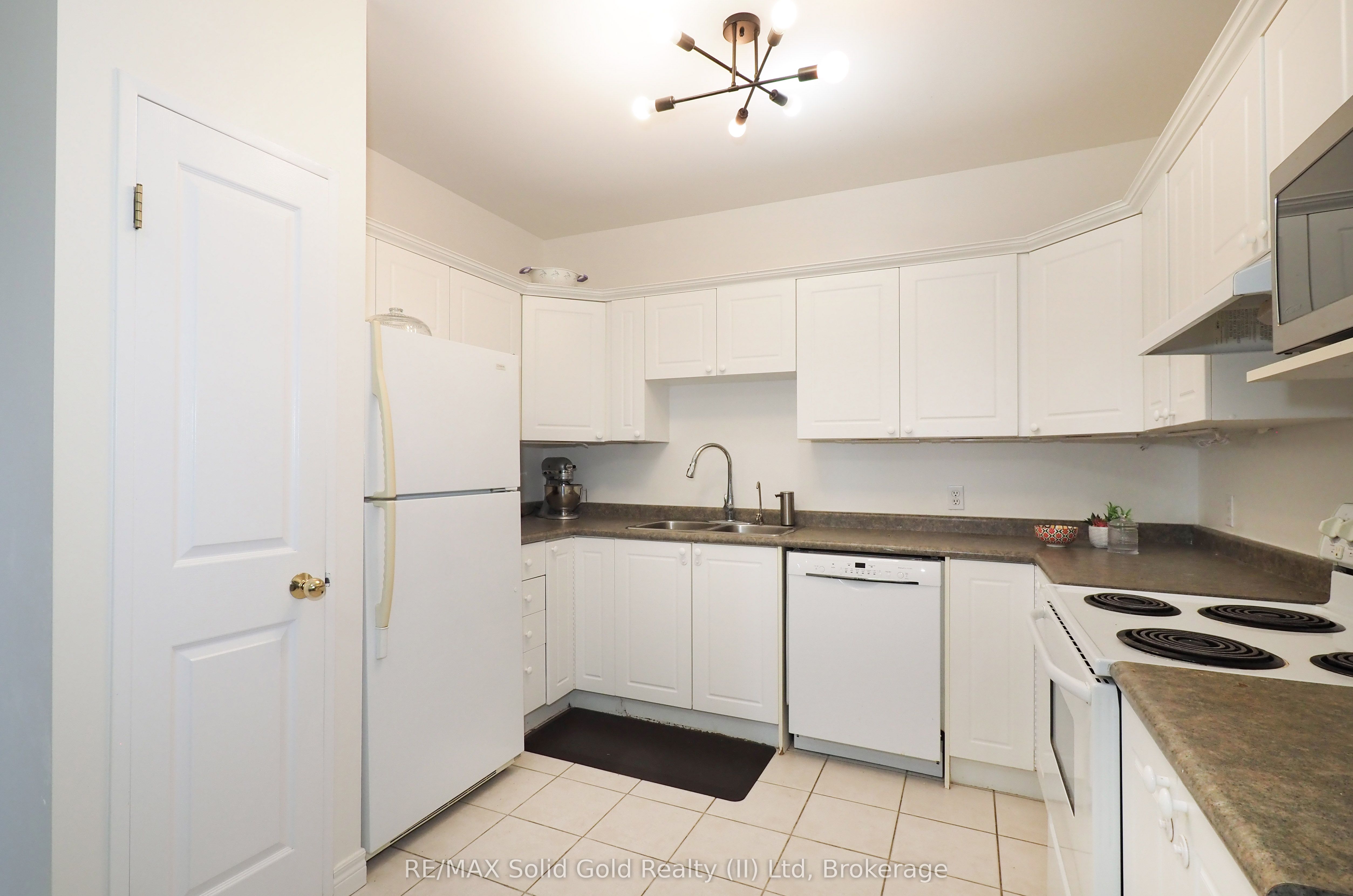 255 Keats Way 701 Property Photo 26