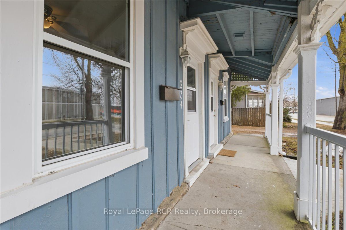 234 Elma Street E Property Photo 3