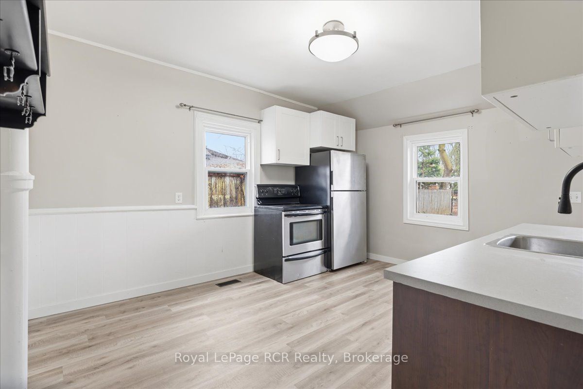 234 Elma Street E Property Photo 5