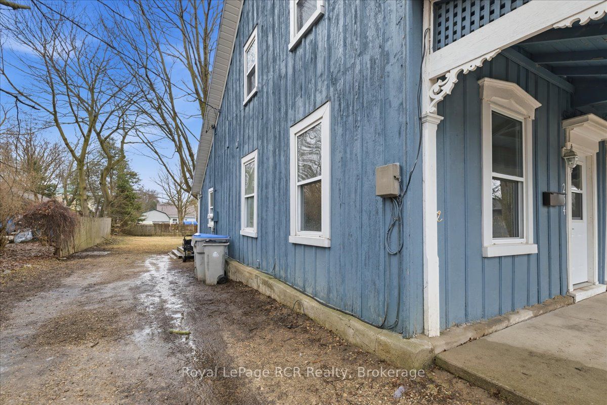 234 Elma Street E Property Photo 20