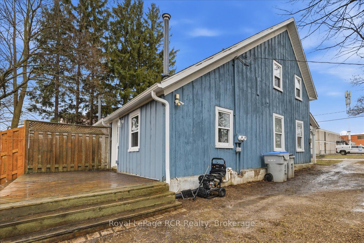 234 Elma Street E Property Photo 21
