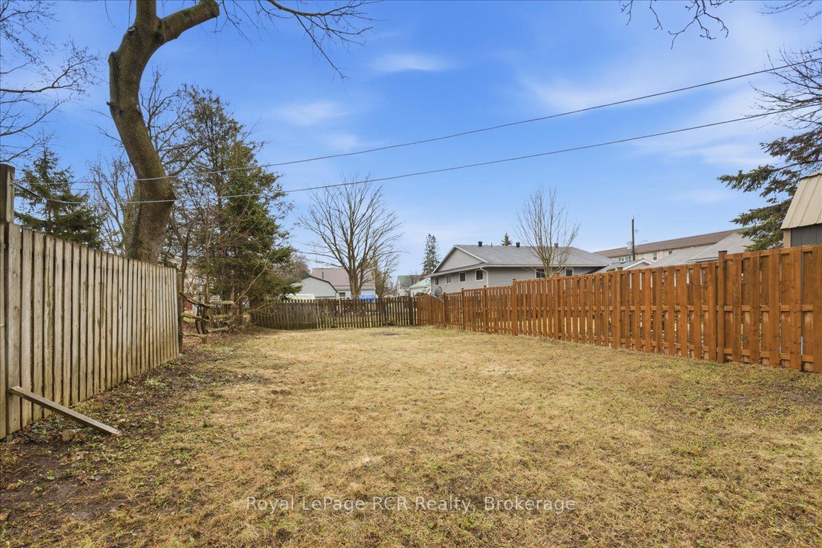 234 Elma Street E Property Photo 24