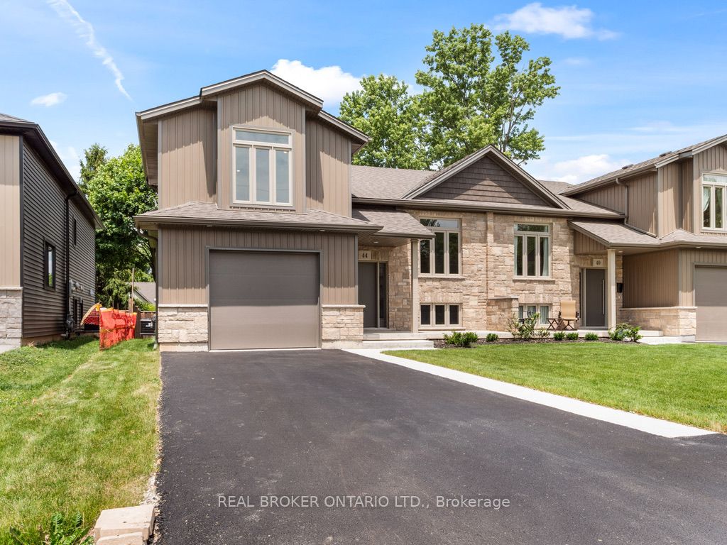 44 Topham Boulevard Property Photo 1