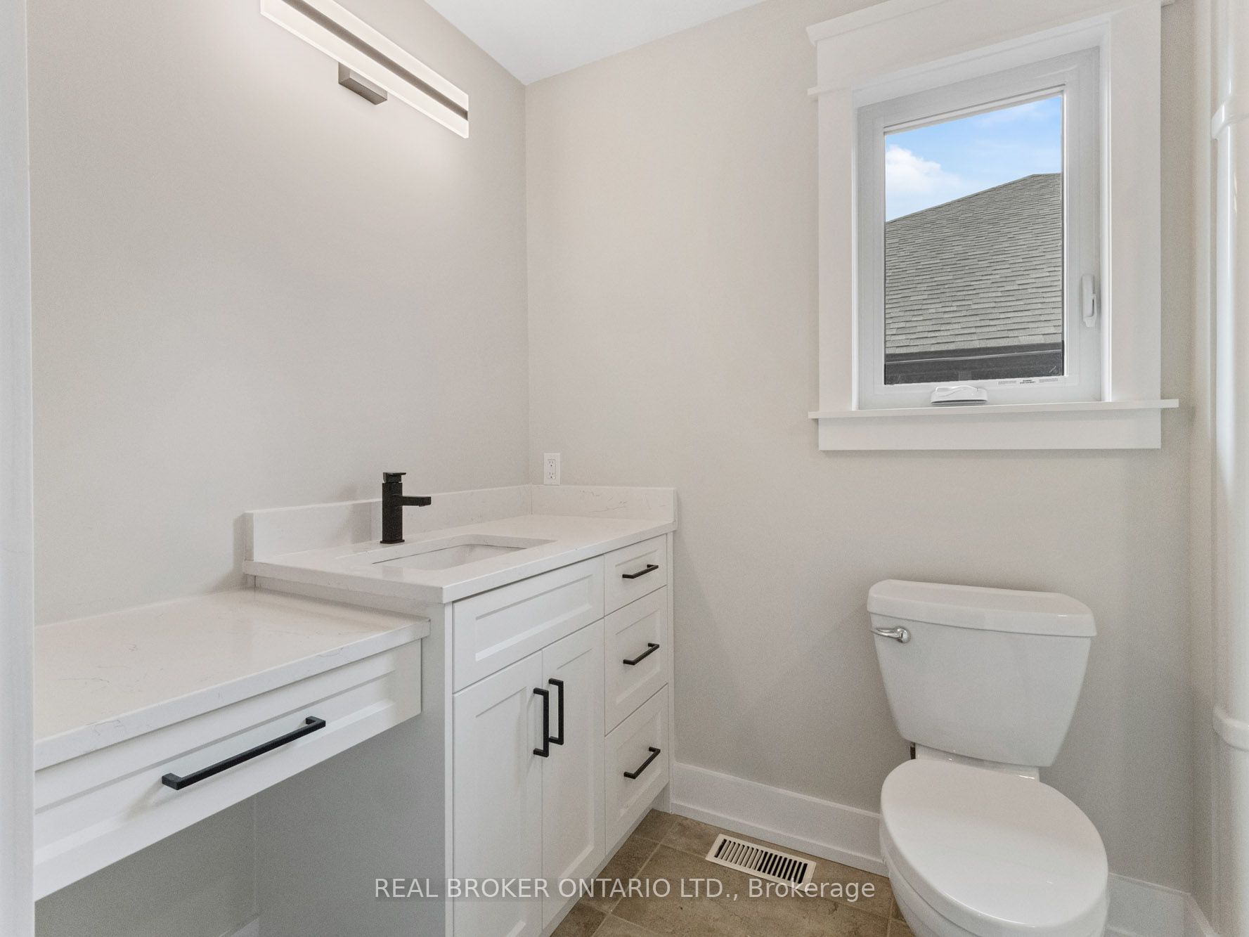 44 Topham Boulevard Property Photo 18