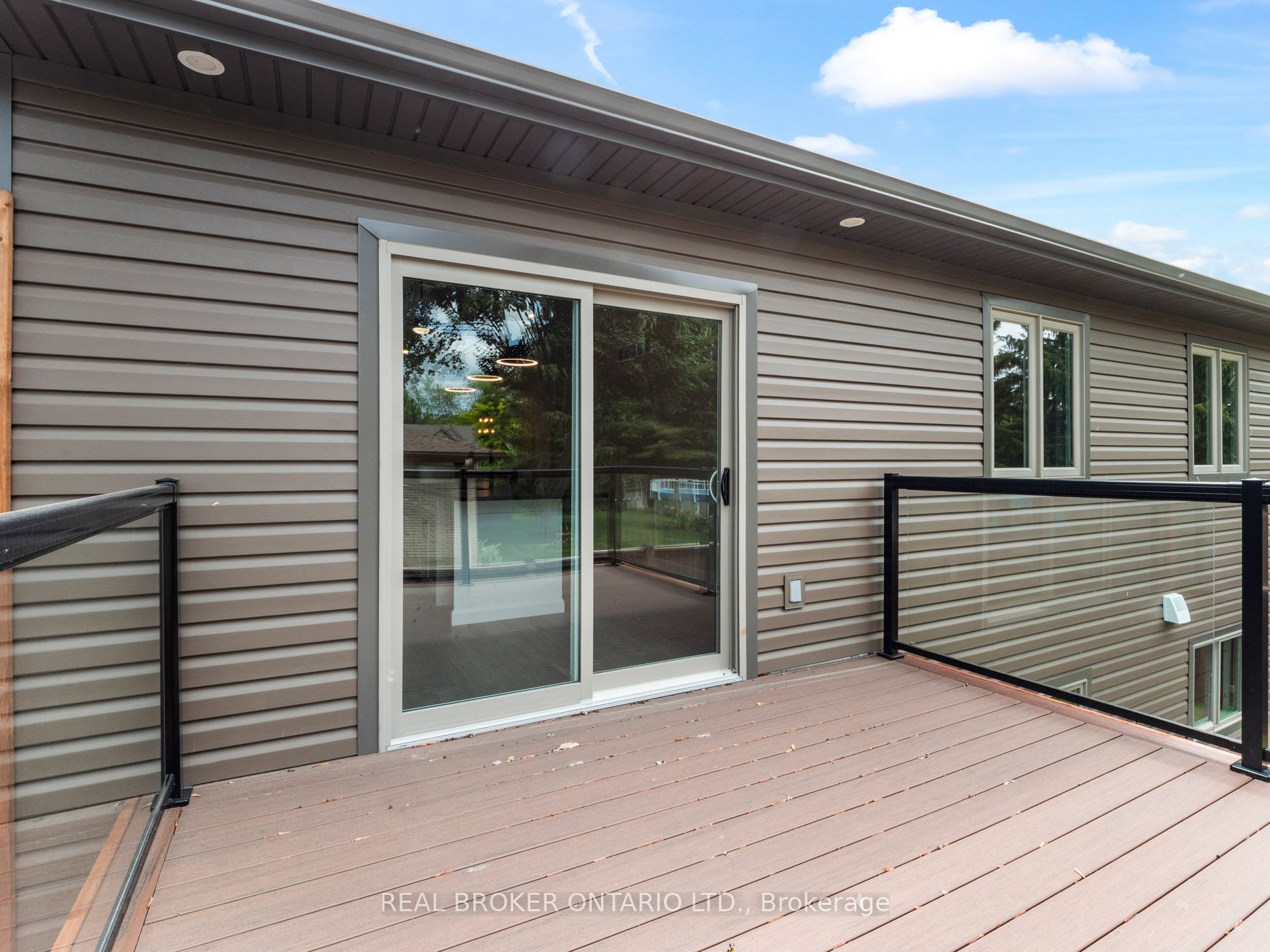 44 Topham Boulevard Property Photo 29
