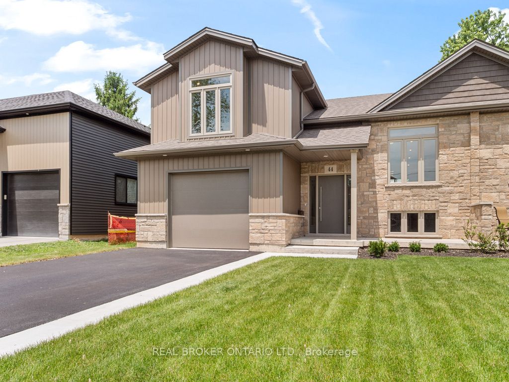 44 Topham Boulevard Property Photo 37