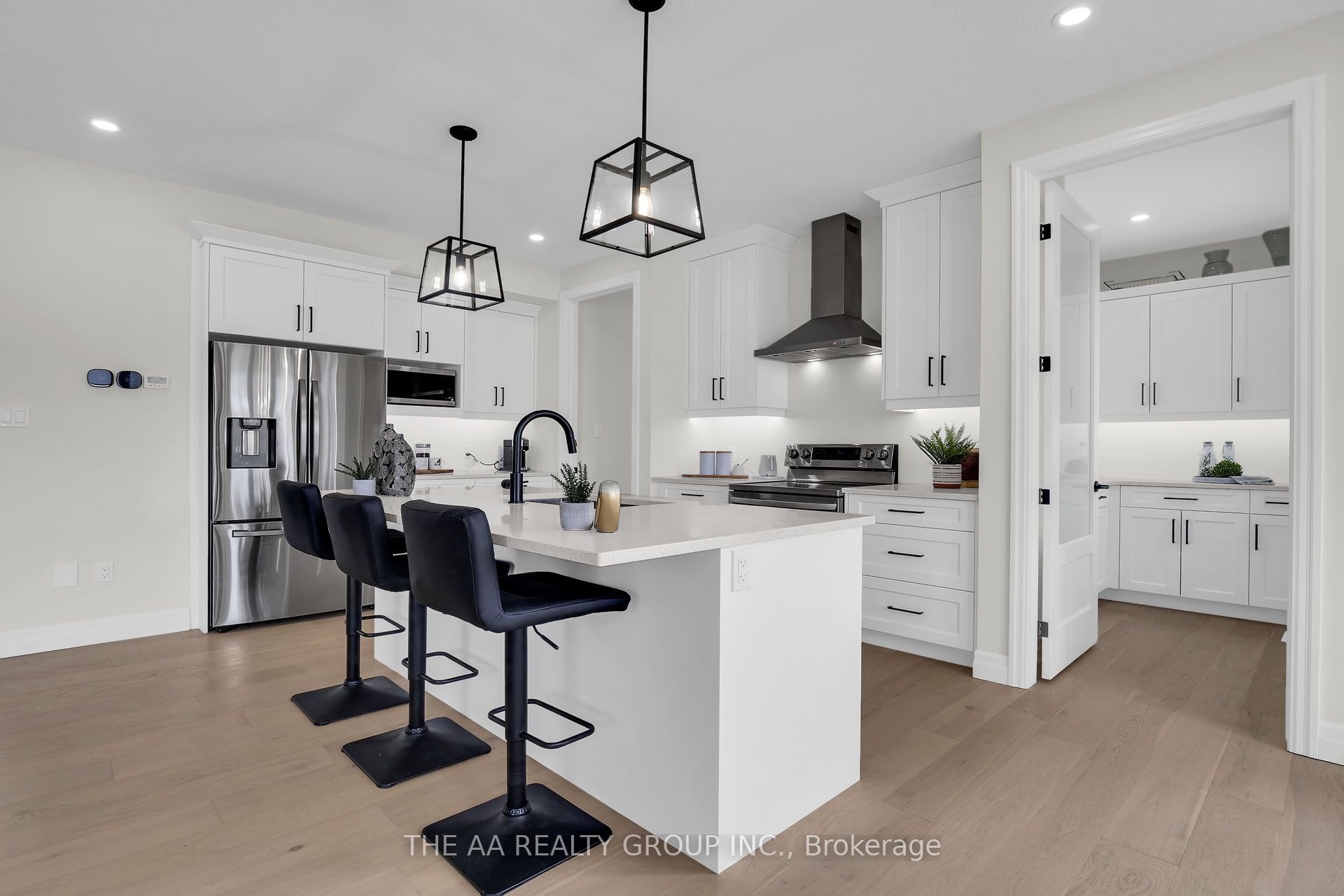 187 Foxborough Place Property Photo 13