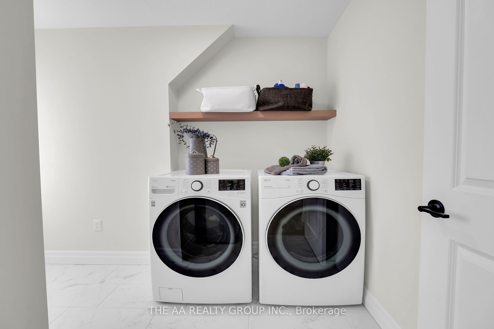 187 Foxborough Place Property Photo 38