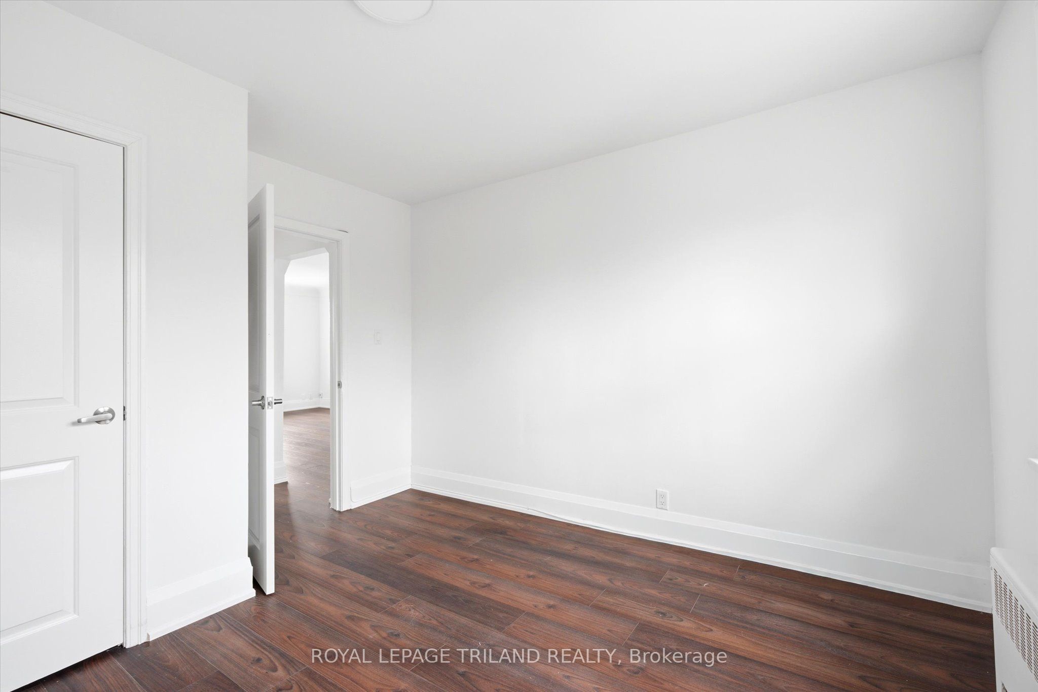 310 Speedvale Avenue E 6 Property Photo 9