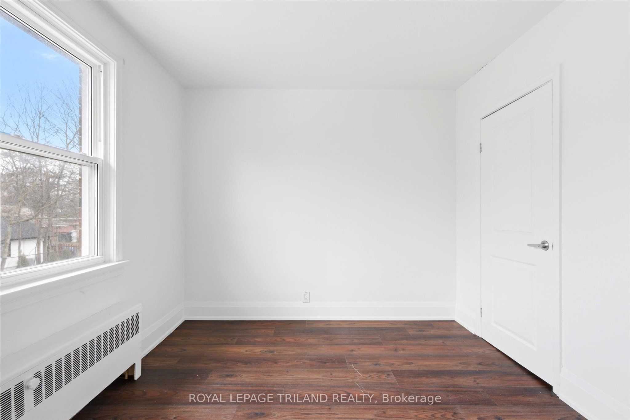 310 Speedvale Avenue E 6 Property Photo 10