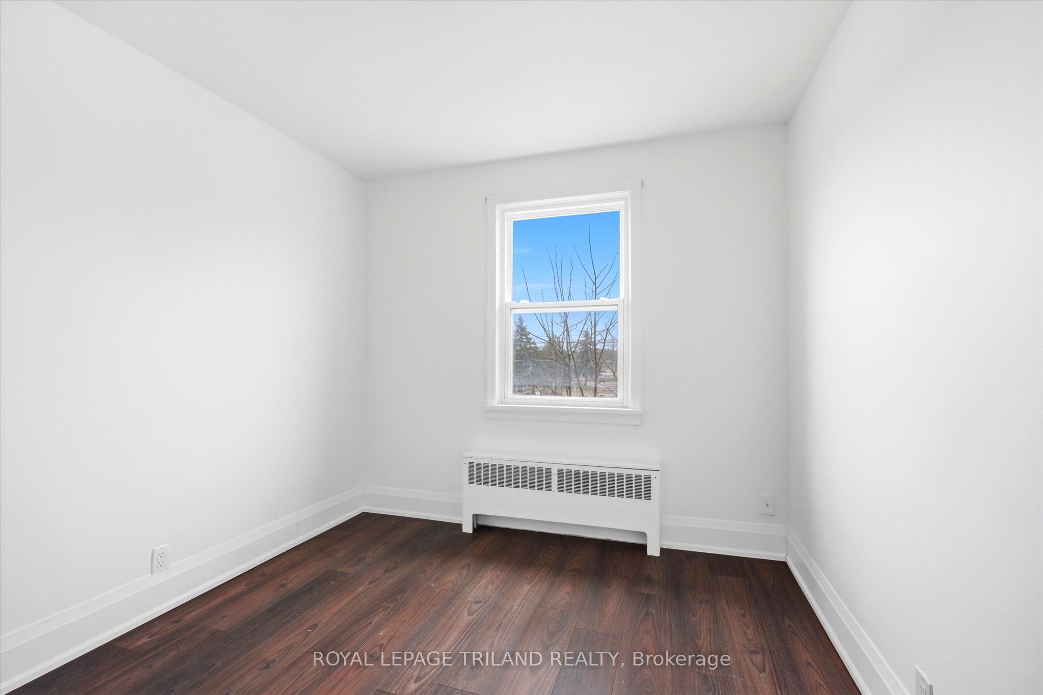 310 Speedvale Avenue E 6 Property Photo 11