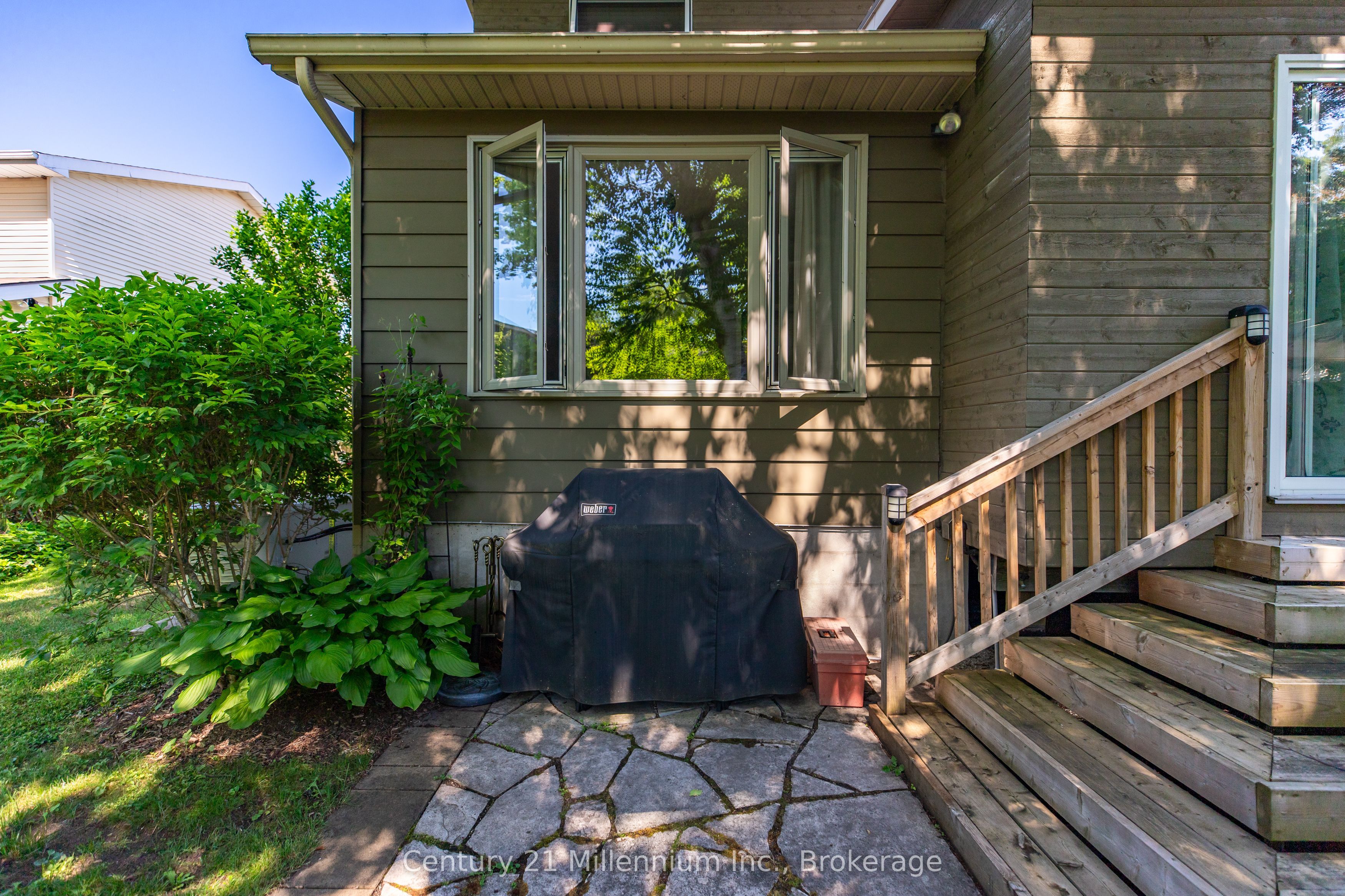 294 Albert Street S Property Photo 46