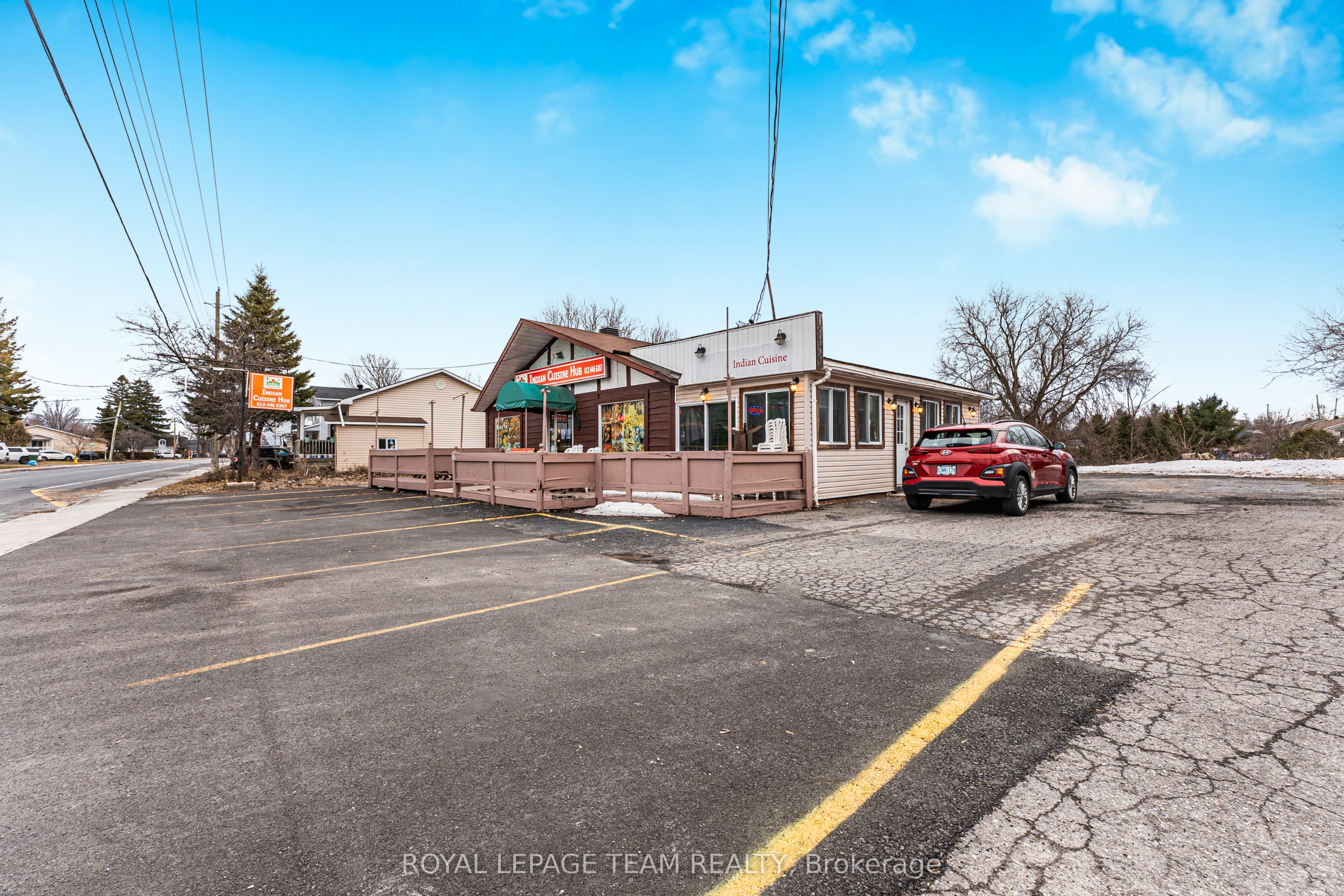 655 Laurier Street Property Photo 4