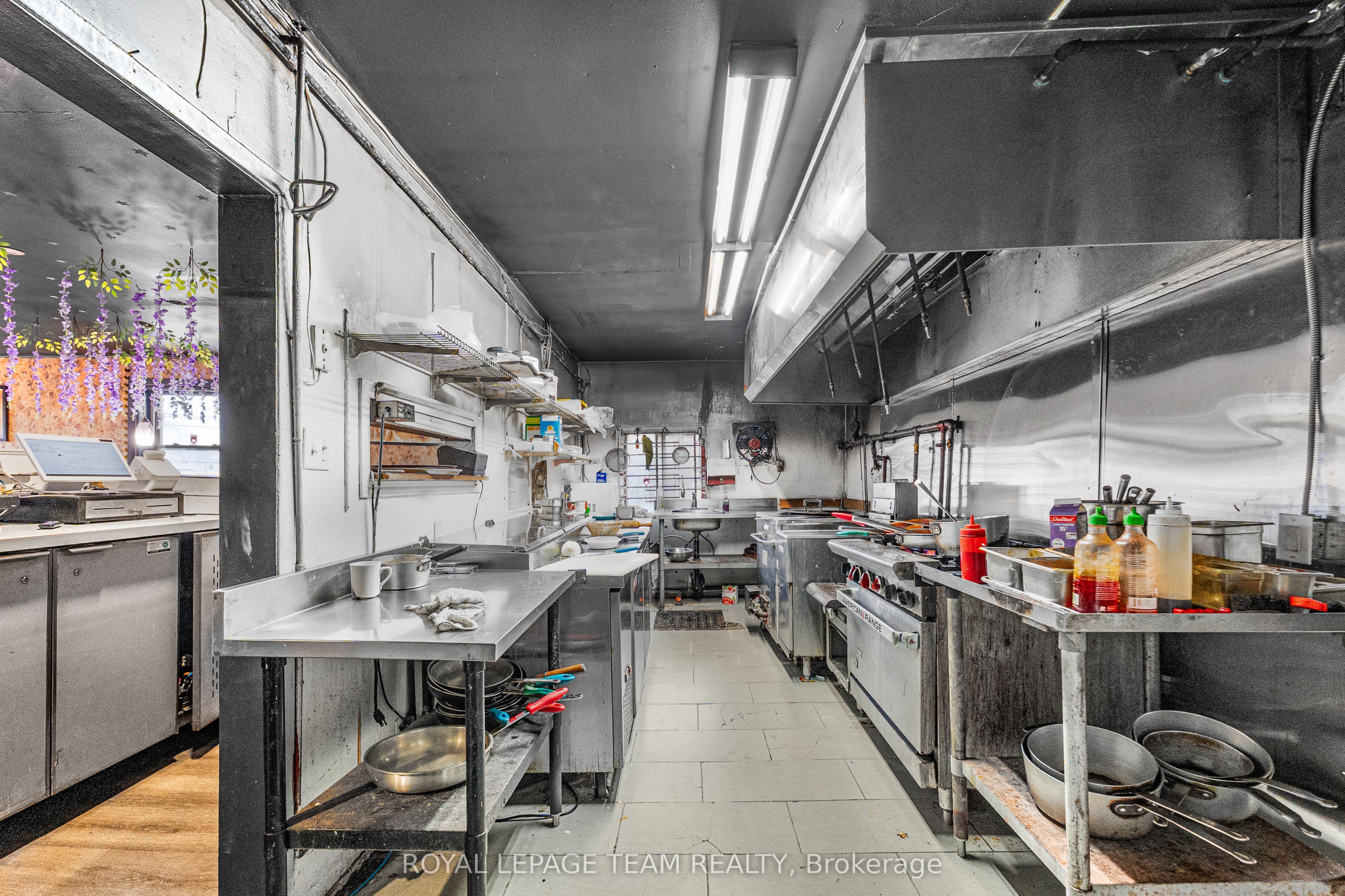 655 Laurier Street Property Photo 11
