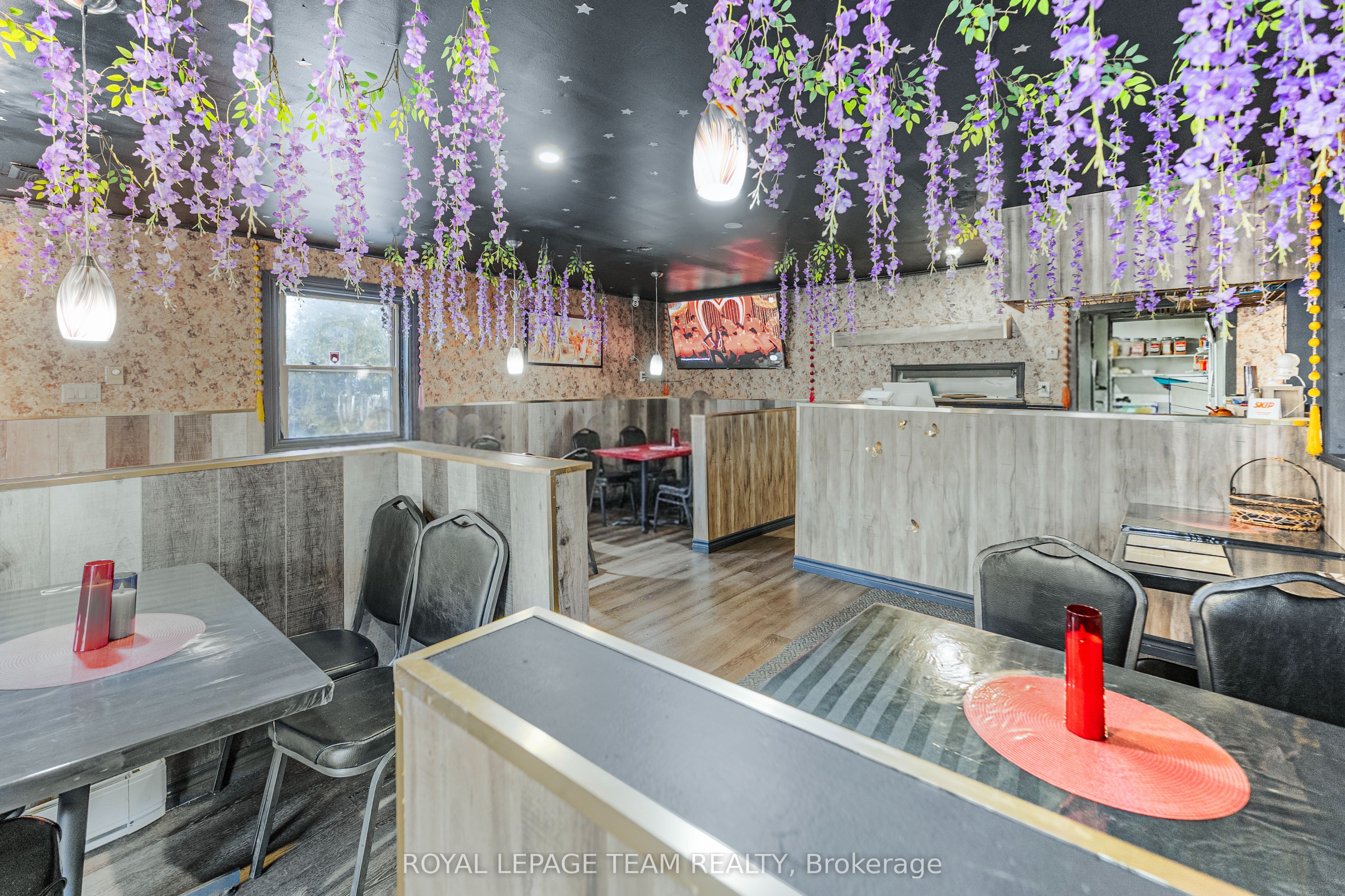 655 Laurier Street Property Photo 13