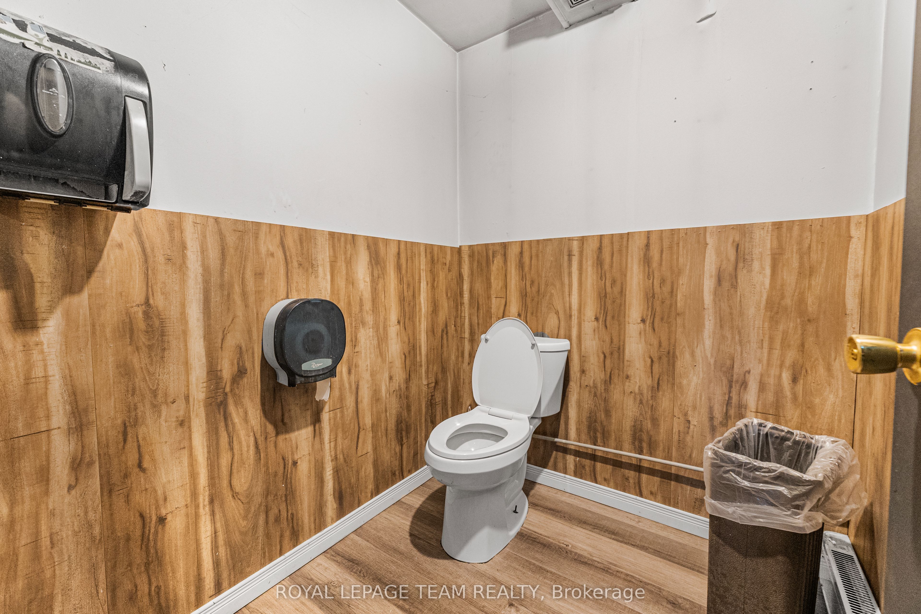 655 Laurier Street Property Photo 18
