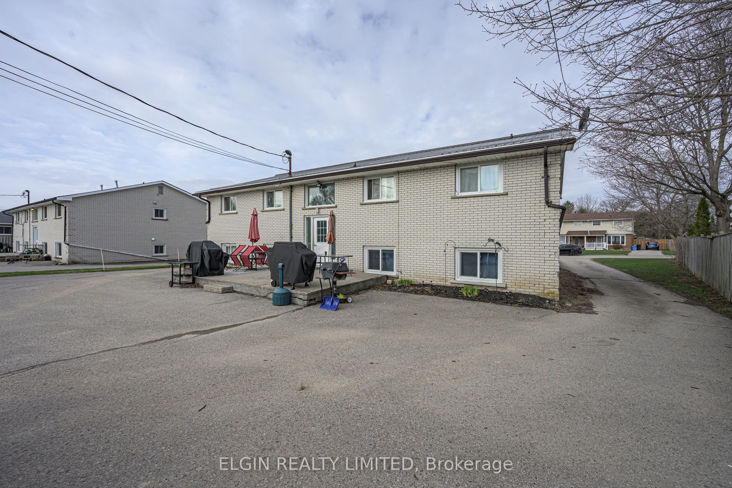 79 Joyce Street Property Photo 4
