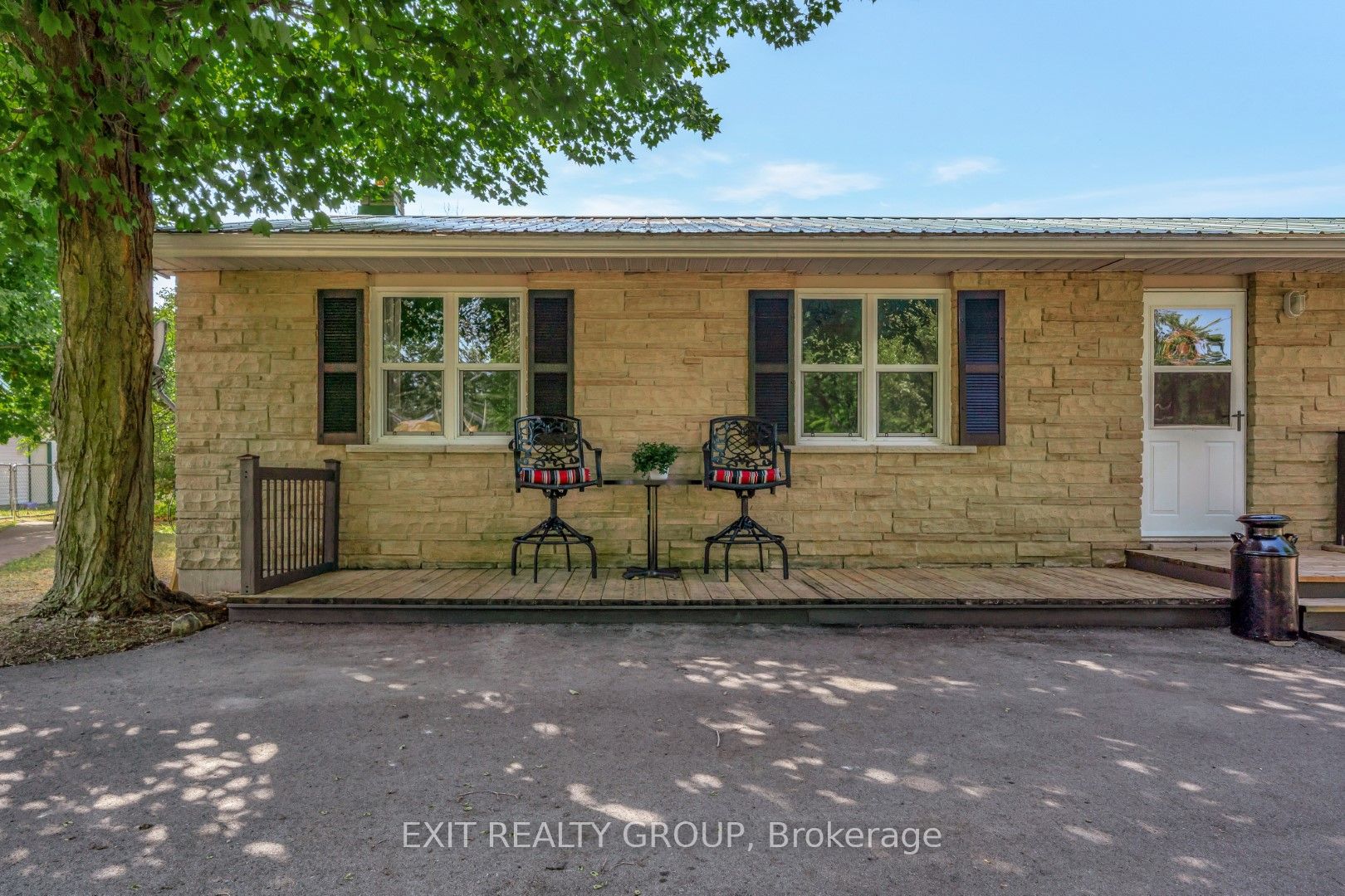 1476 County Rd 12 Property Photo 3