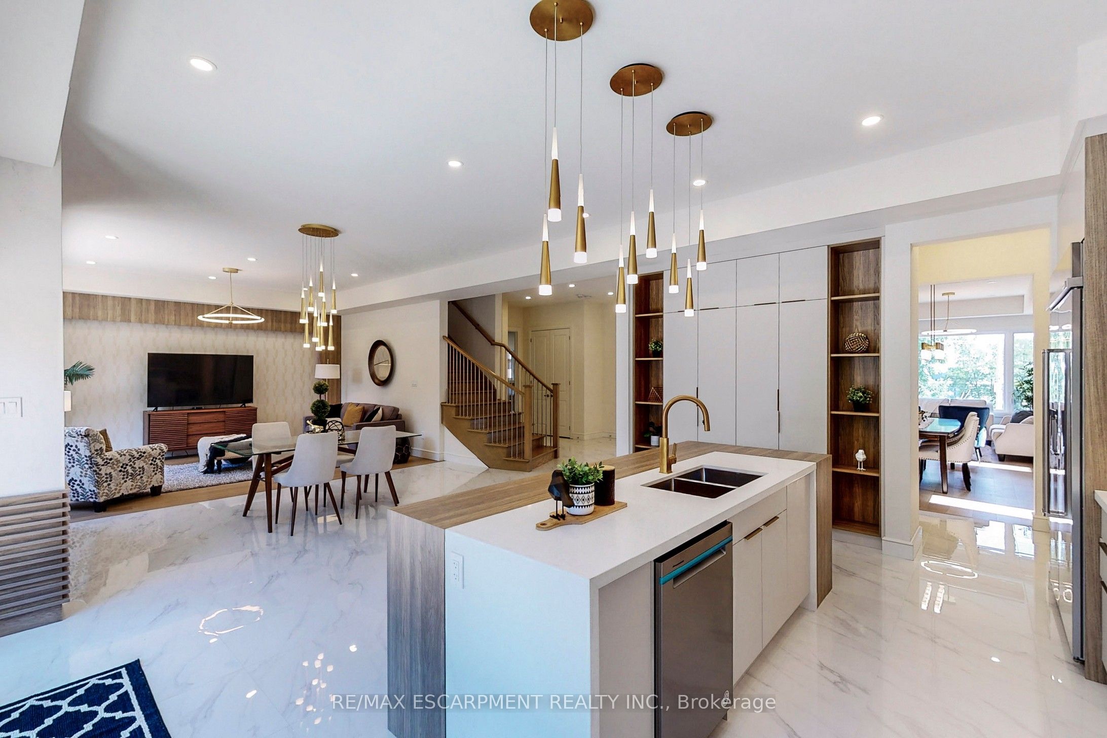 49 Roselawn Avenue Property Photo 8