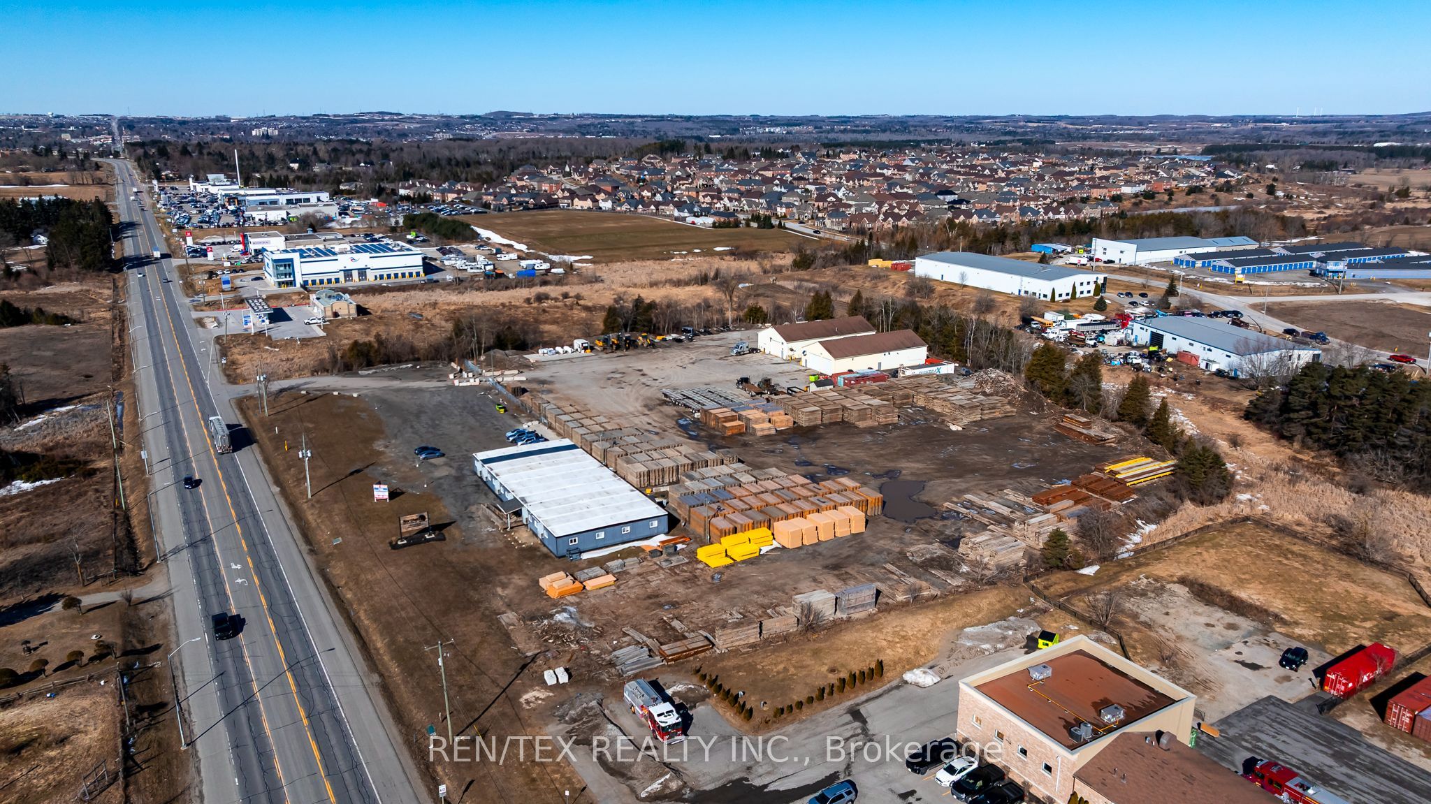 207221 Highway 9 Property Photo 4