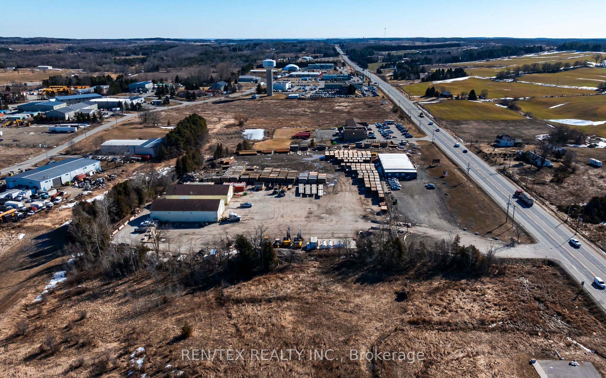 207221 Highway 9 Property Photo 6
