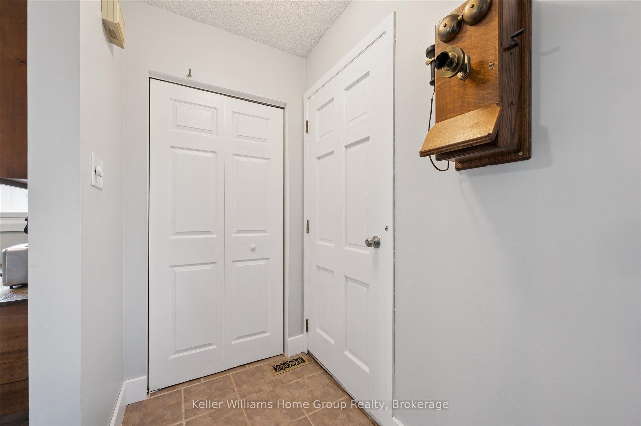 1 Islington Avenue Property Photo 3