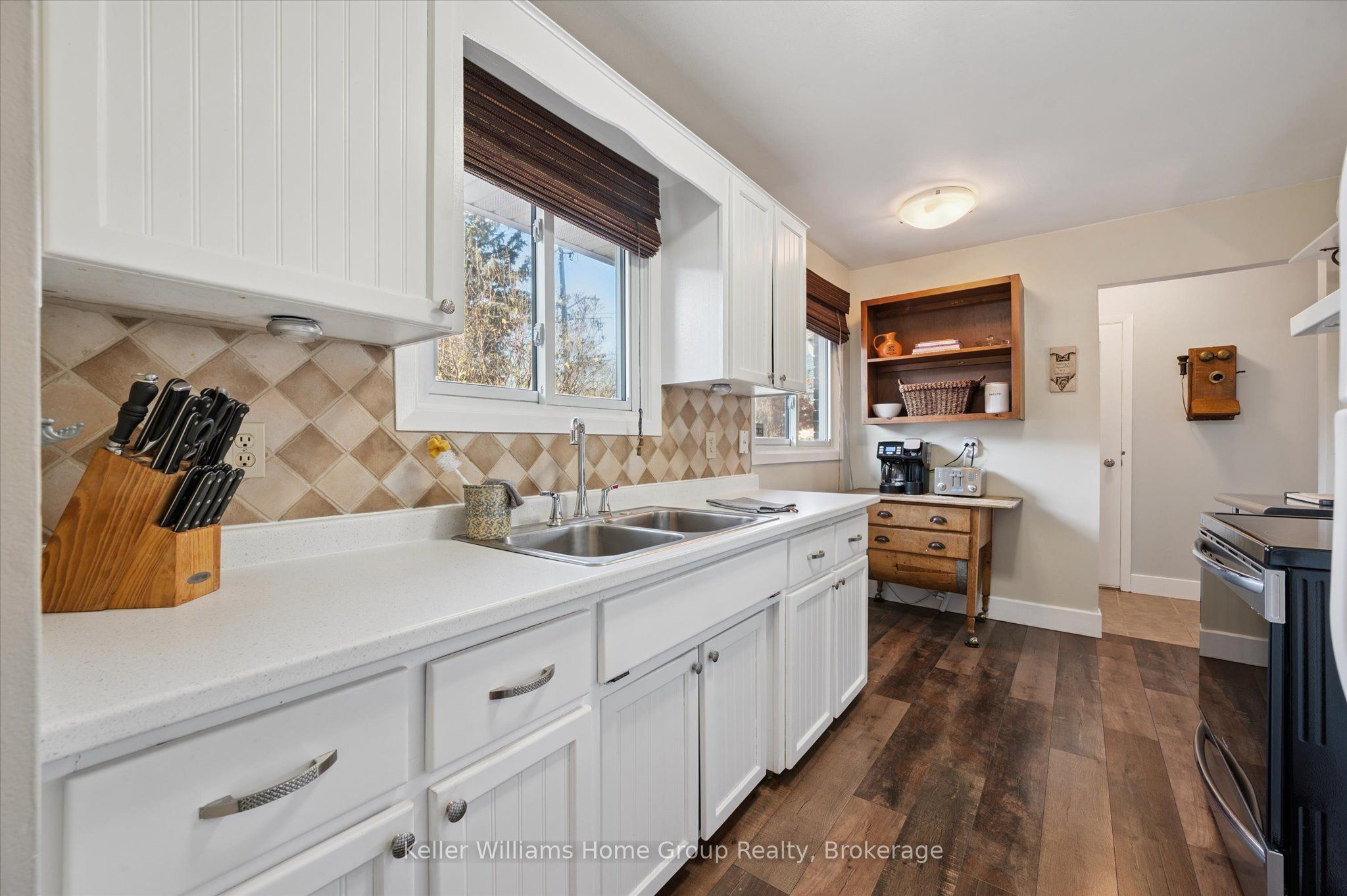 1 Islington Avenue Property Photo 10