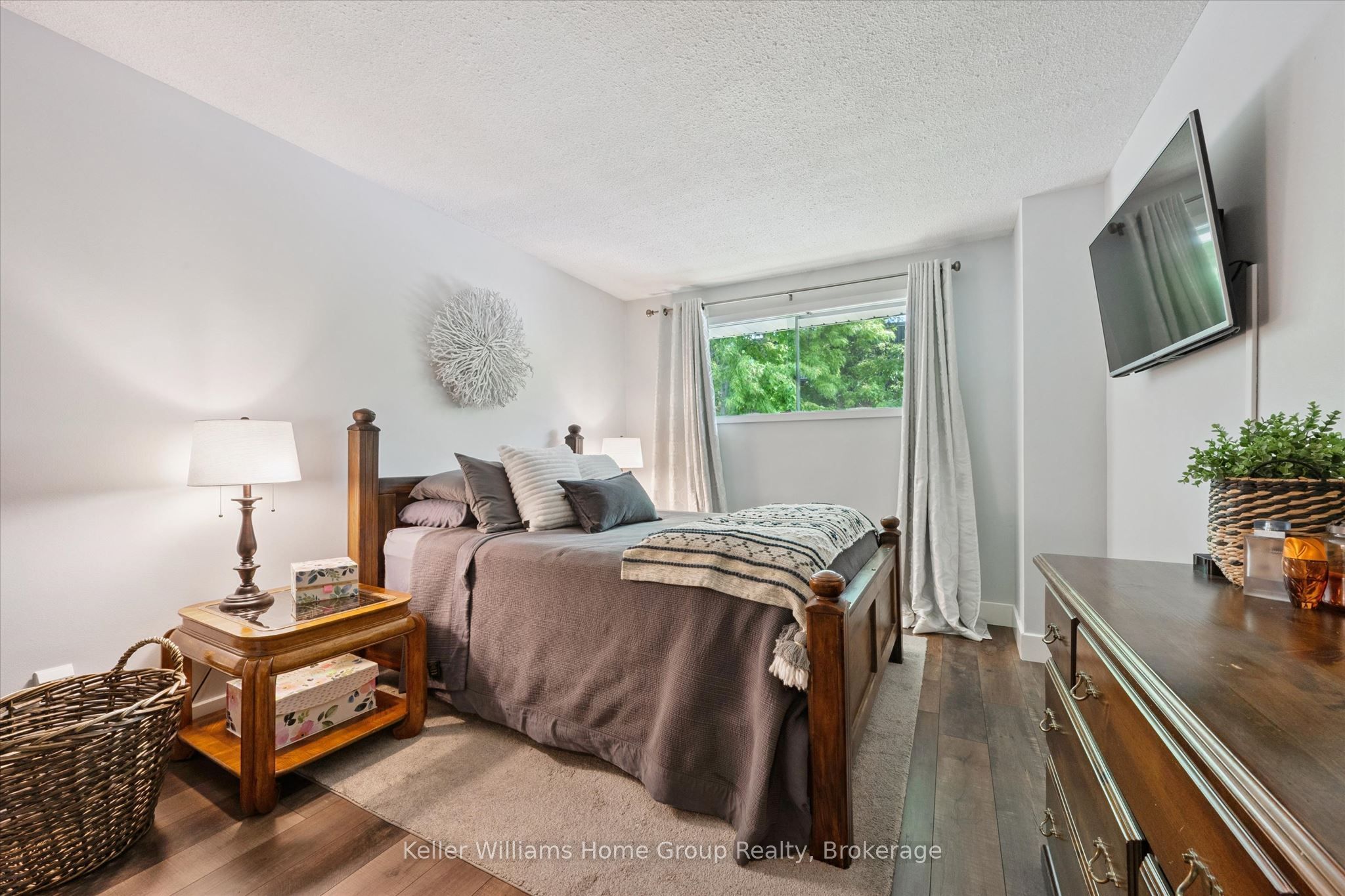 1 Islington Avenue Property Photo 14
